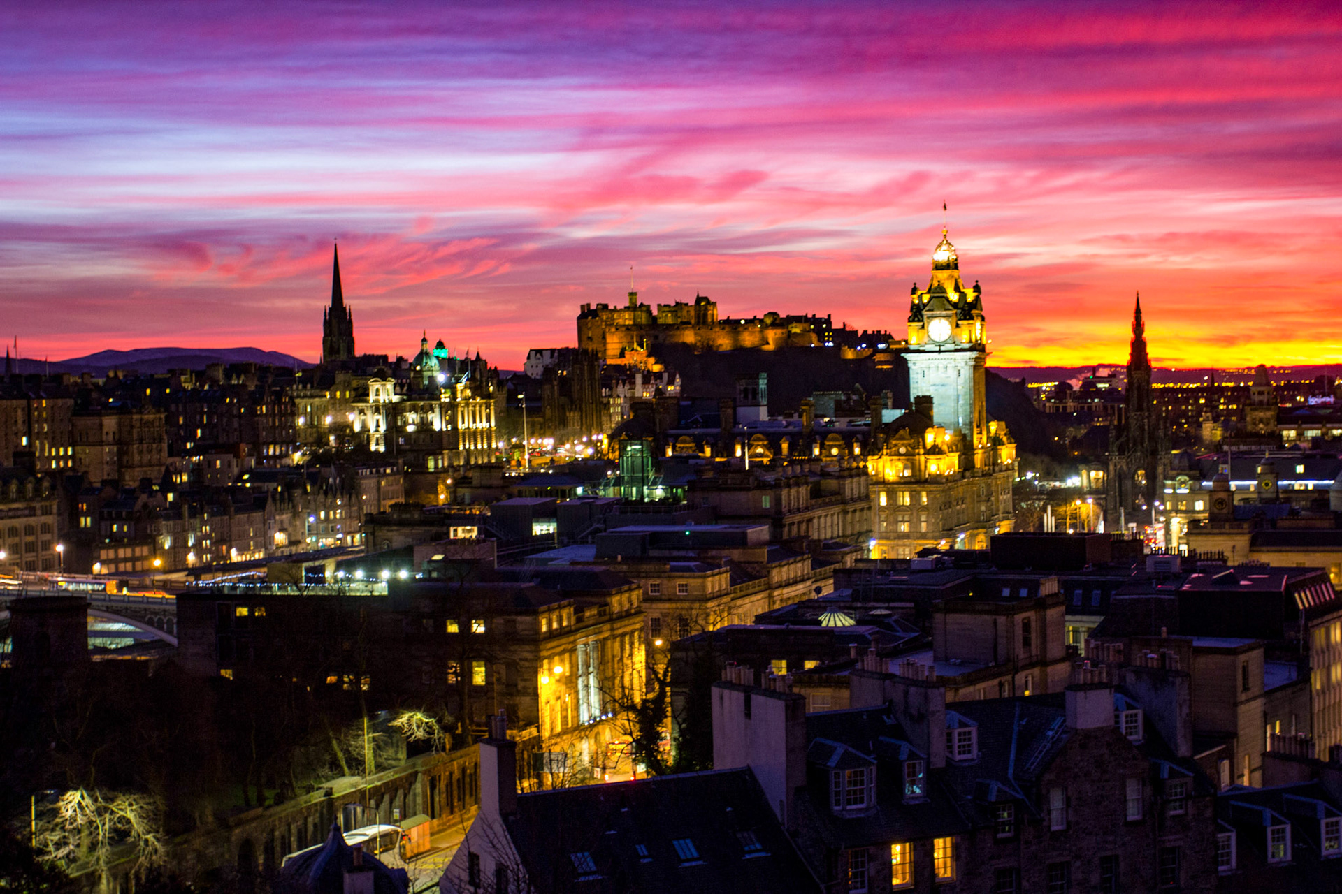 EdinburghPlease see my other Photographs at: http://www.jamespdeans.co.uk/