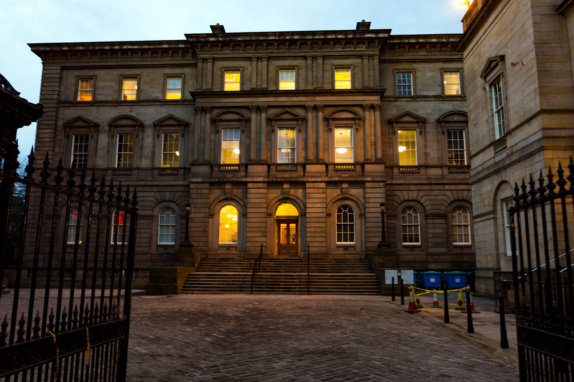 Late afternoon in Edinburgh Please see my other Photographs at: www.jamespdeans.co.uk