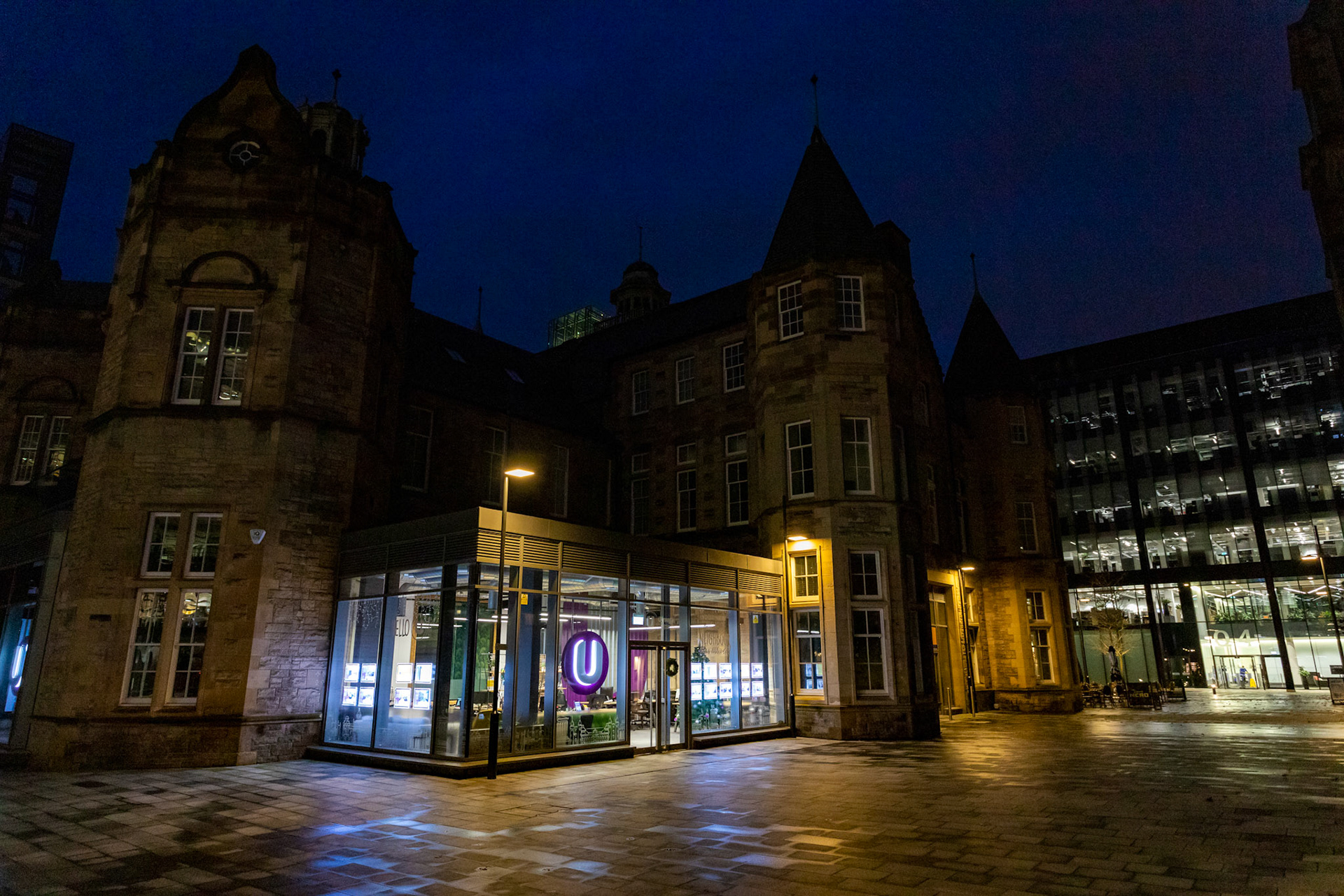 Round about the Old Edinburgh Royal HospitalPlease see my other Photographs at: www.jamespdeans.co.uk
