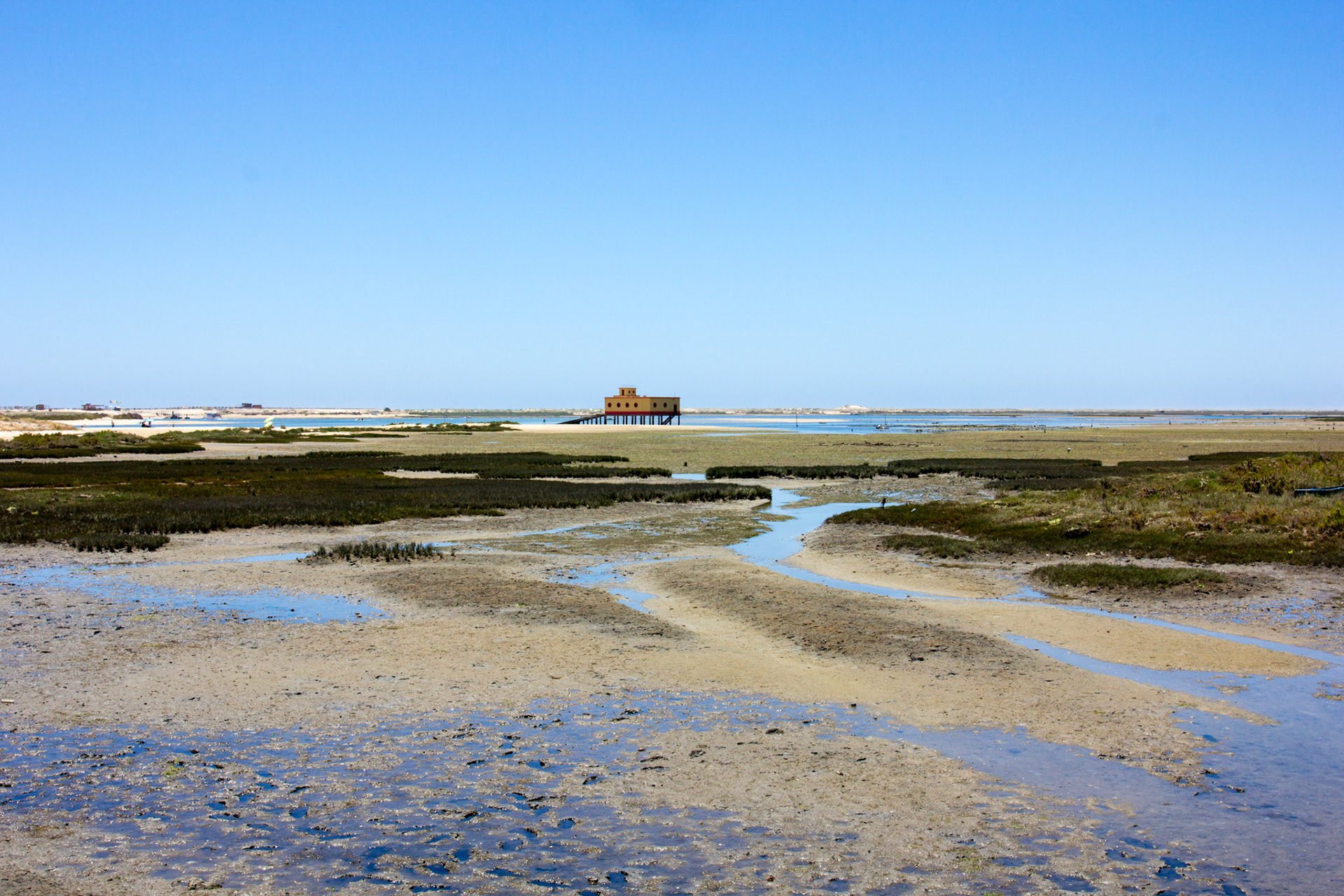 Lifeboat house in Fuzeta