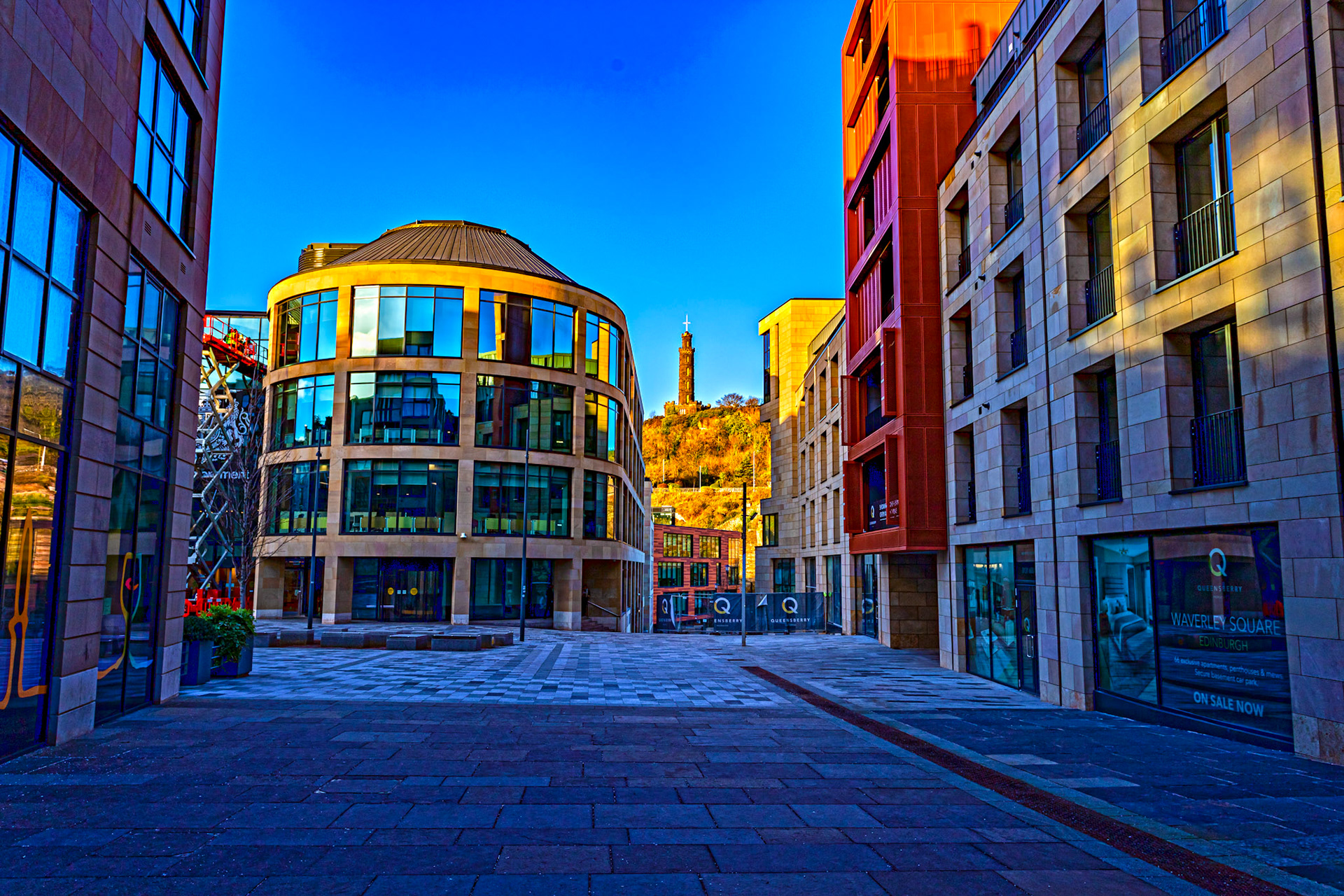 High Street, Edinburgh 27 Nov 2021 Please see my other photos at JamesPDeans.co.uk