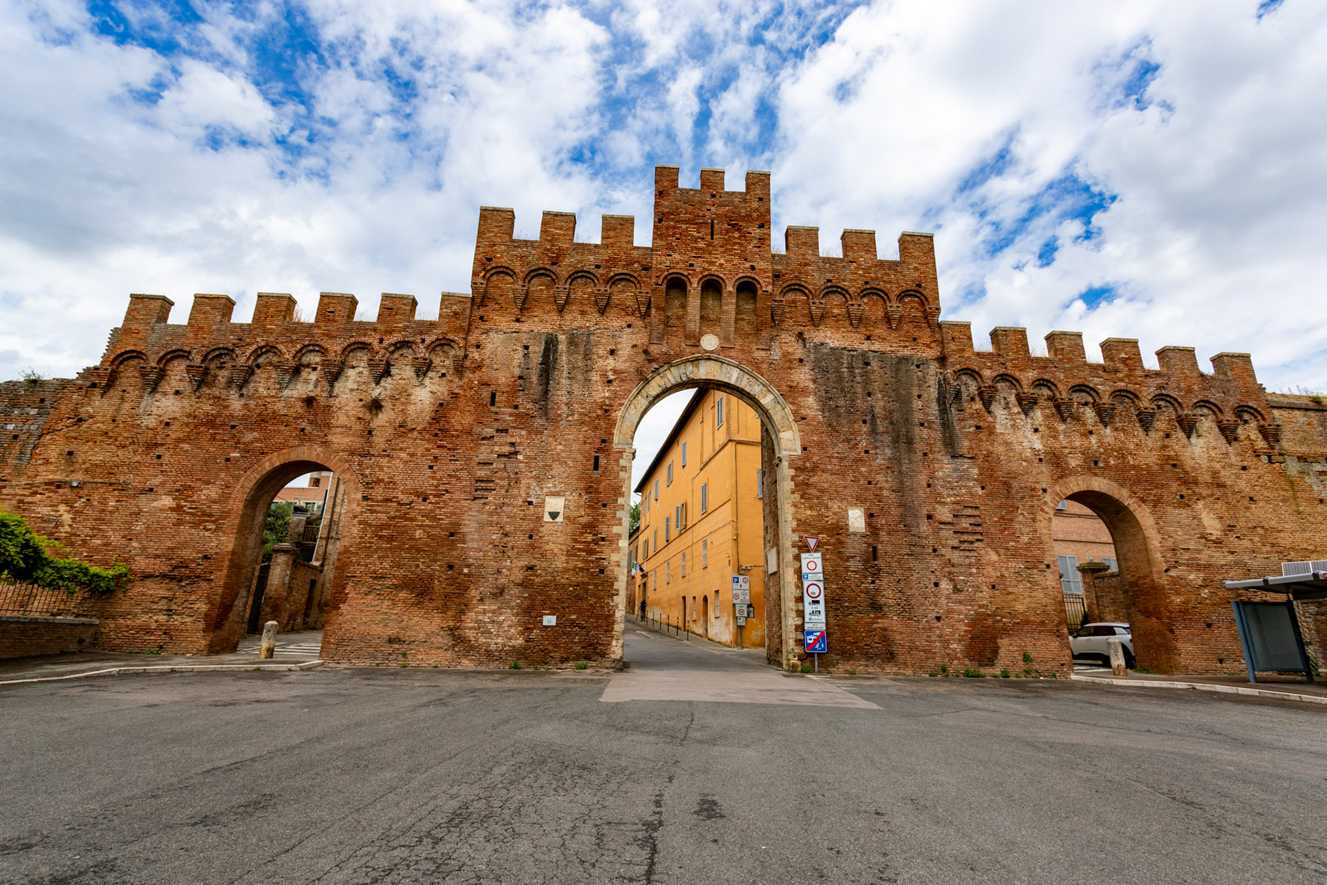 Porta Tufi, Siena 23 June 2024