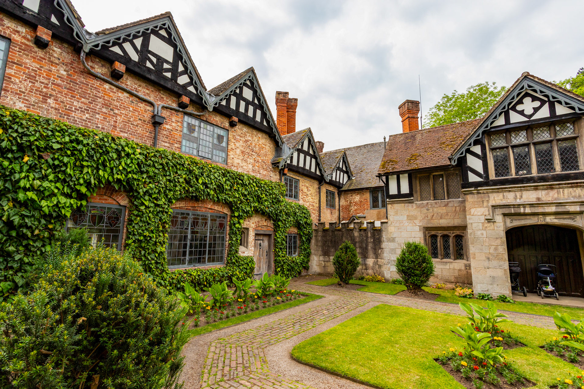 Baddesley Clinton 18 June 2023