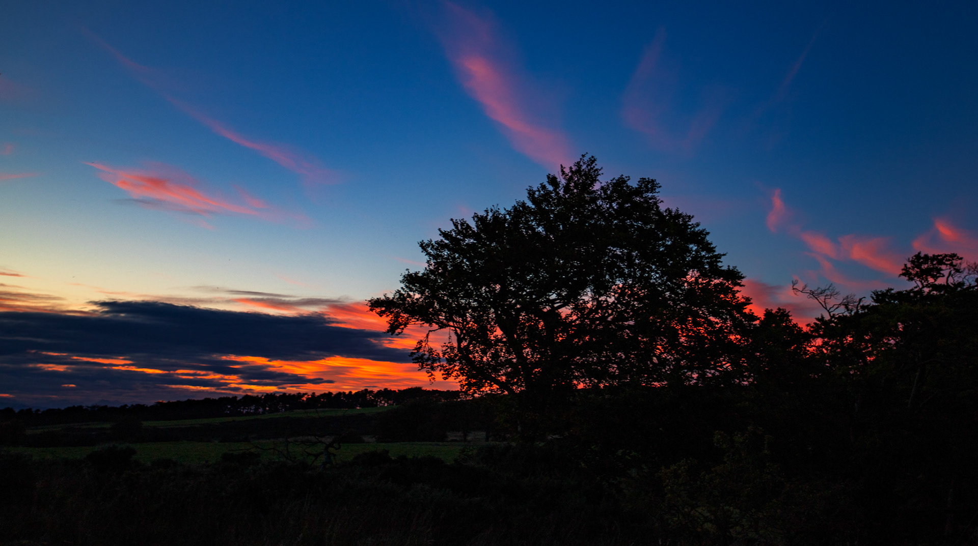 Sunset Bathgate Hills 16 Sept 2024