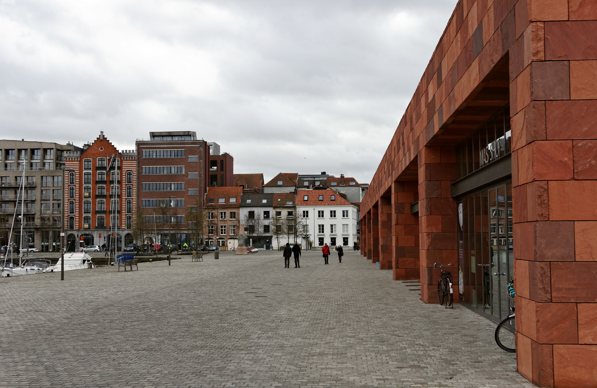 AntwerpPlease see my other Photographs at: http://www.jamespdeans.co.uk/