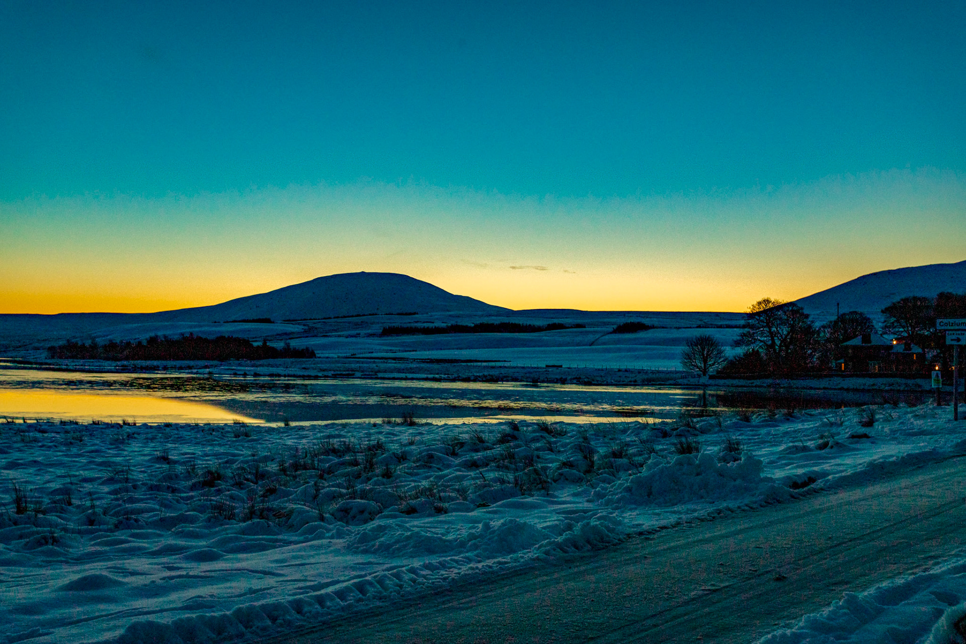 Harperrig Reservoir 24 January 2021 Please see my other photos at JamesPDeans.co.uk