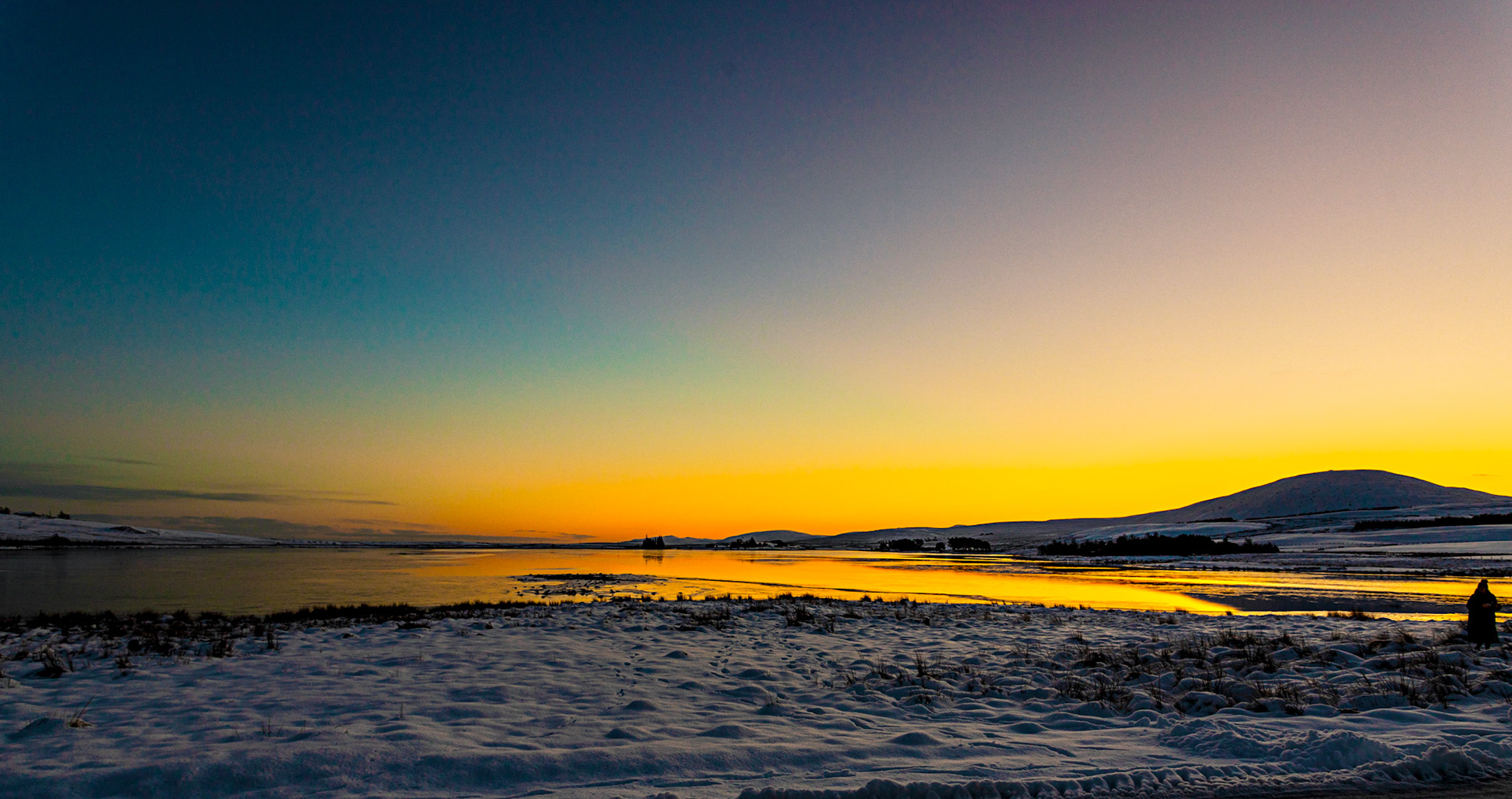 Harperrig Reservoir 24 January 2021 Please see my other photos at JamesPDeans.co.uk