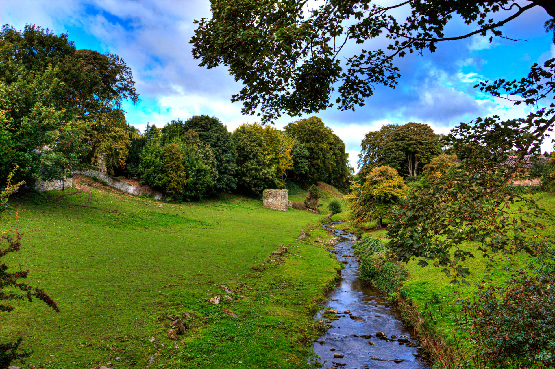 Old Doocot and Chruch, Murroes, Angus 27 Sept 2022