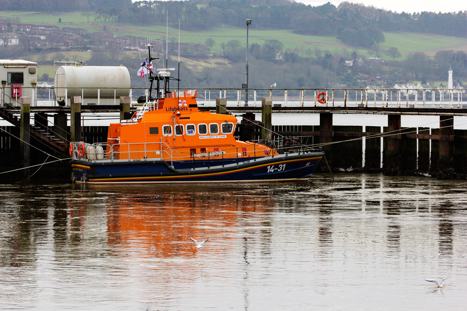 RNLB Elizabeth of Glamis is a Trent-class lifeboat, with Official Number 1252. It's operating number is 14-31	. It was launched in 2001. It's still based in Broughty Ferry. It was launched twice in Jan 2016. Broughty Ferry Lifeboat Station has been going for 175 years, it was the first inshore lifeboat station in Scotland. Eight lifeboat crew have lost their lives whilst saving others at sea from this station.