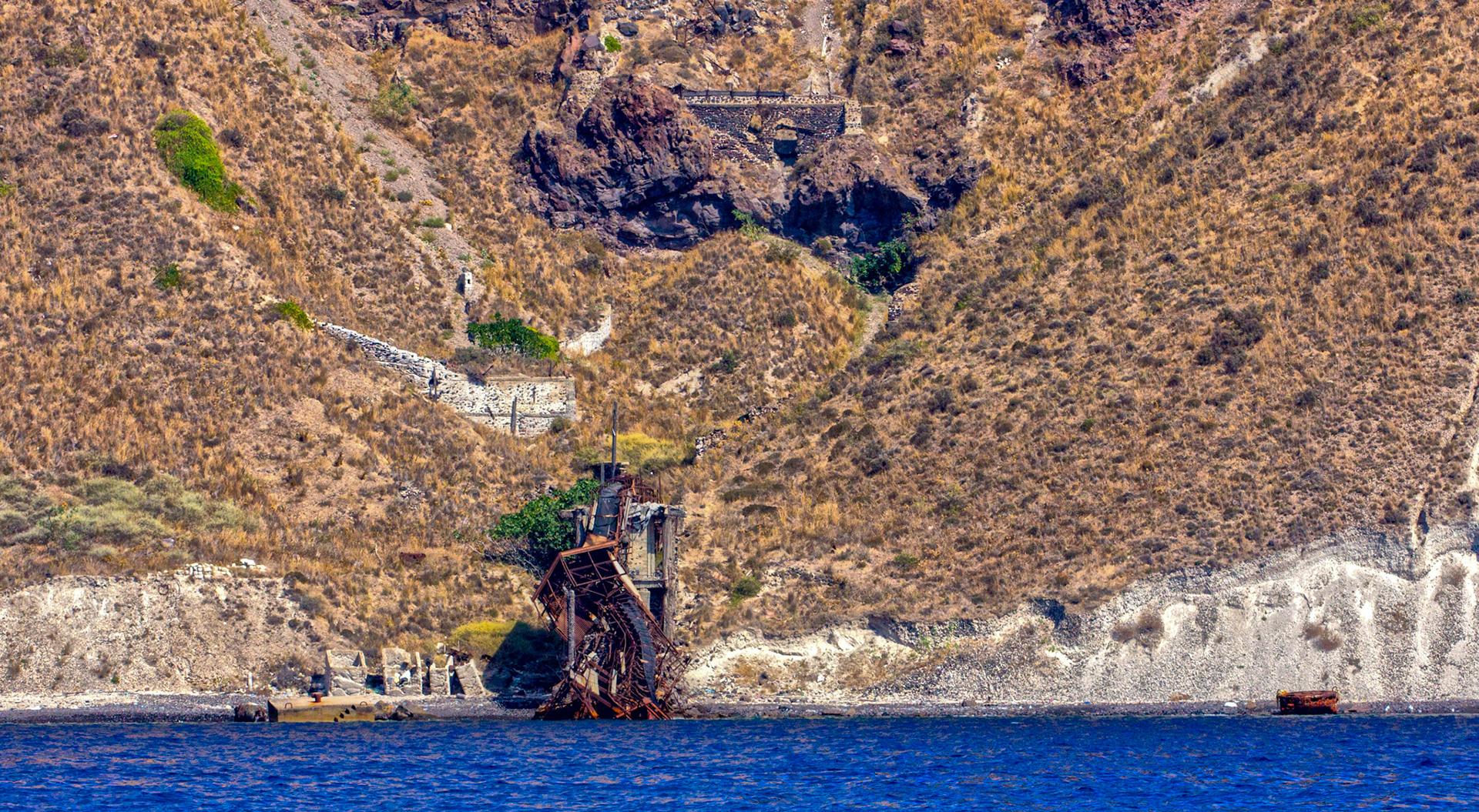 SantoriniPlease see my other Photographs at: www.jamespdeans.co.uk