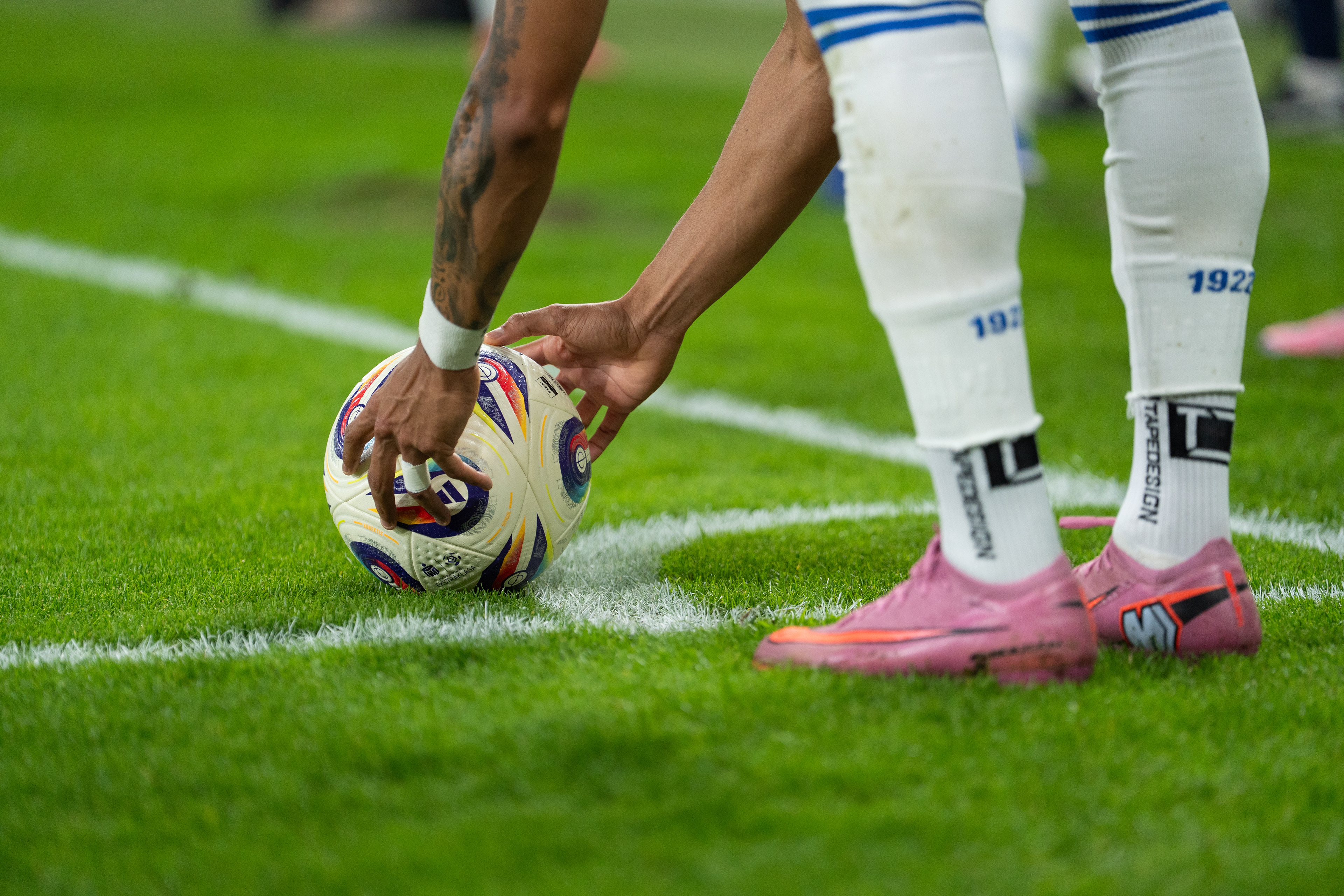 Lech Poznan taking corner kick