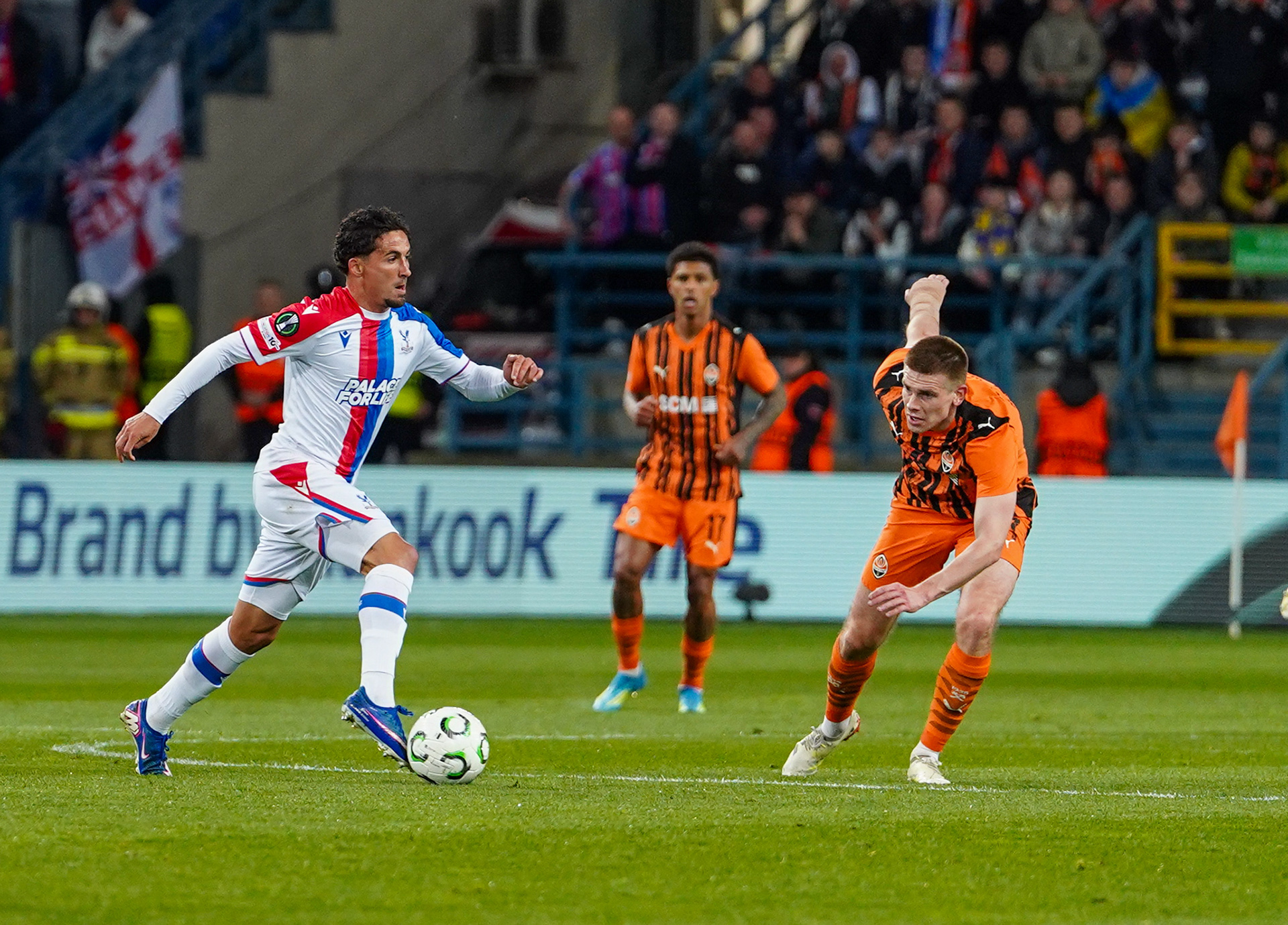 Y. Pino of Crystal Palace, 1/2 of Conference League