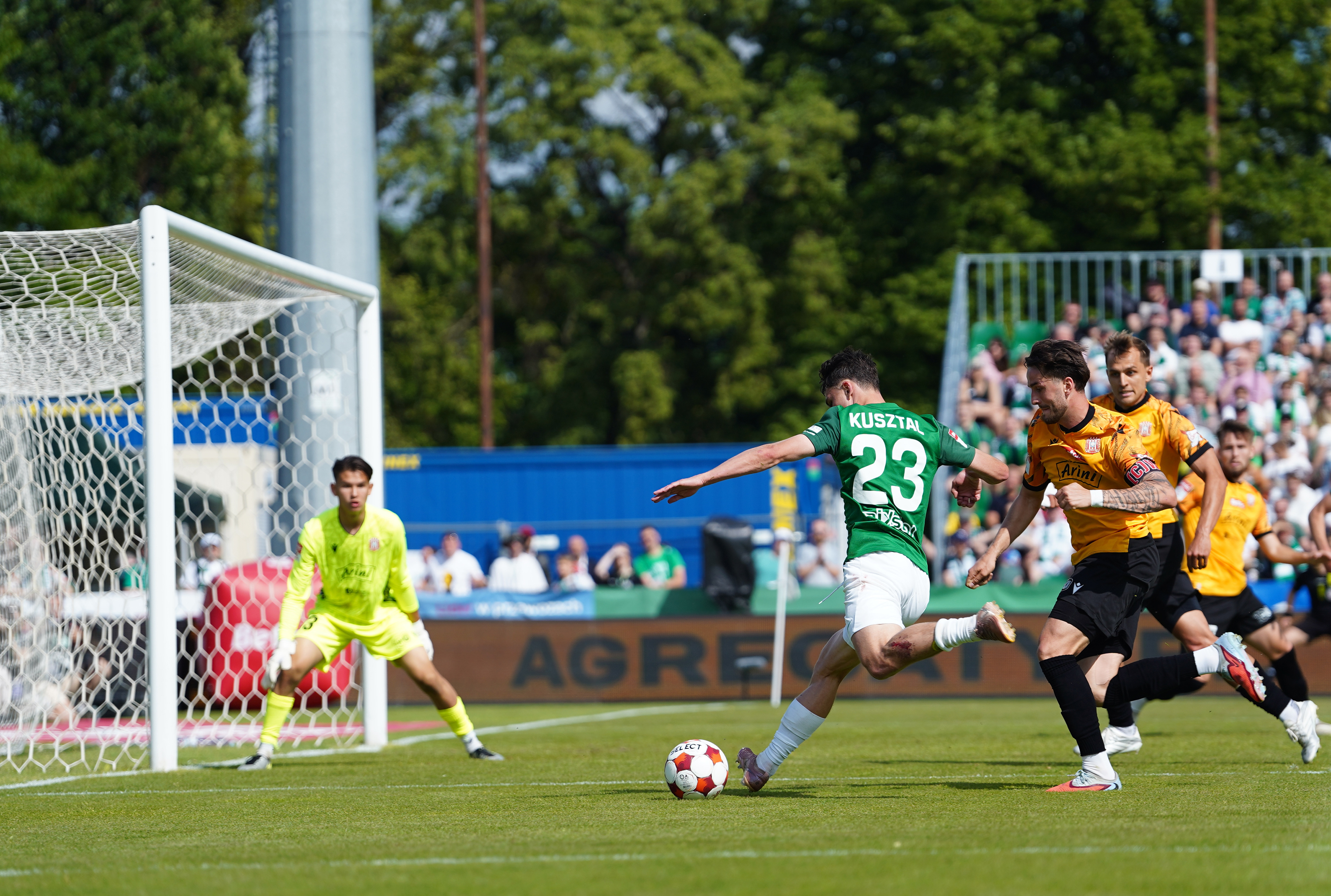 Kusztal takes a shot