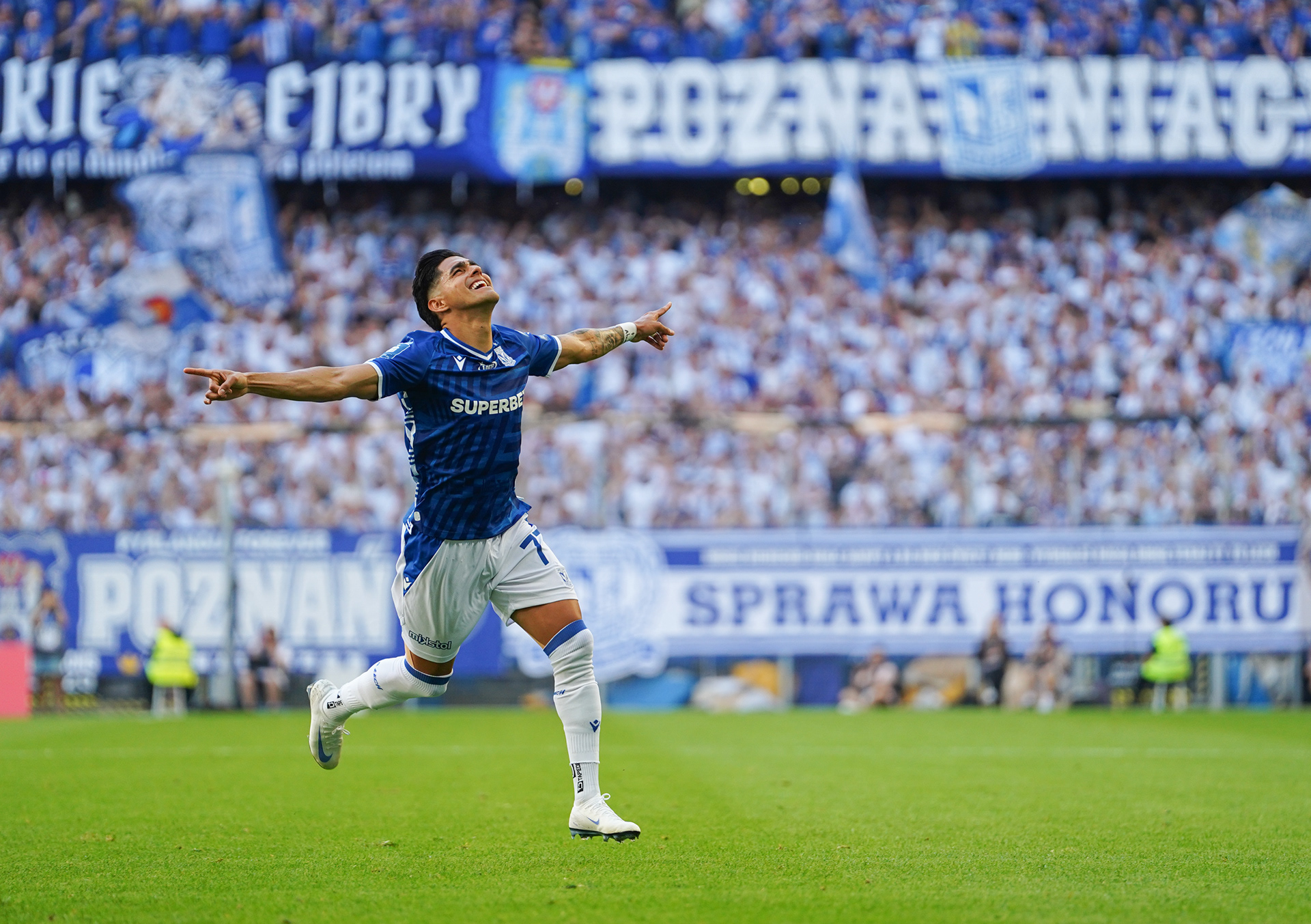 Luis Palma after scoring against Wisla Plock
