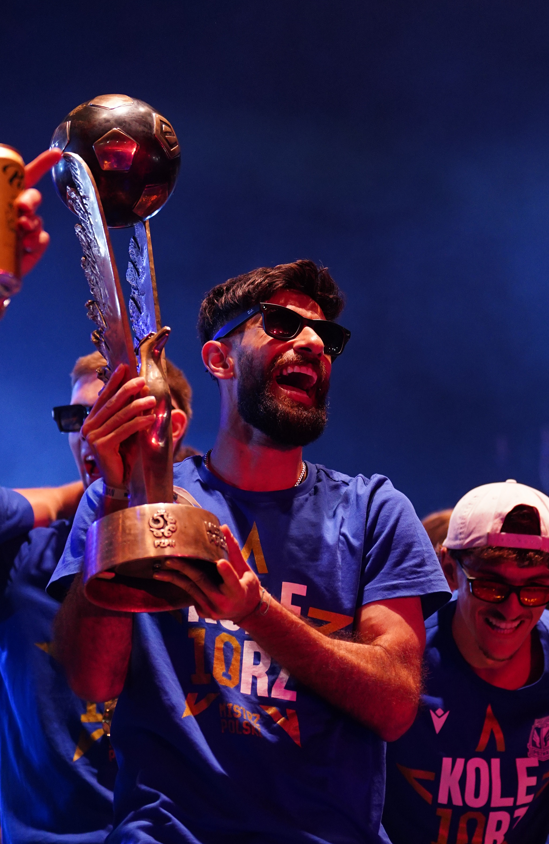 Ali with trophy