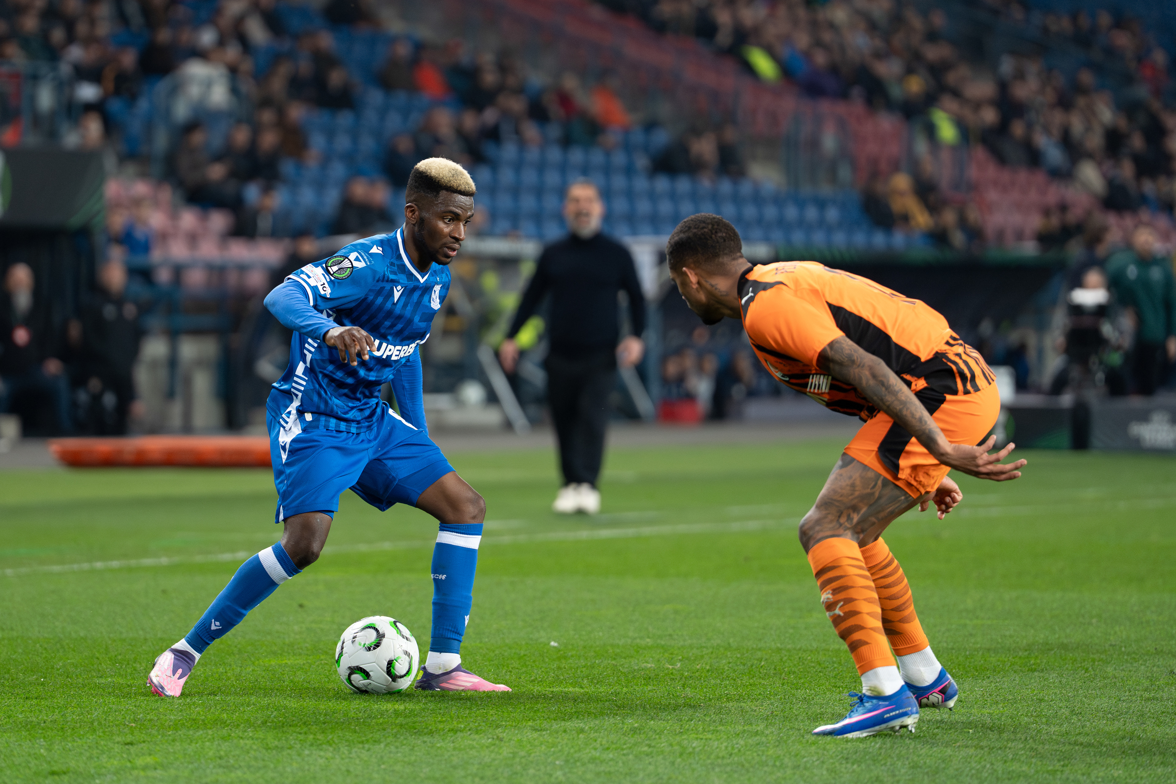 T. Ismaheel of Lech Poznan in attack against Schakhtar