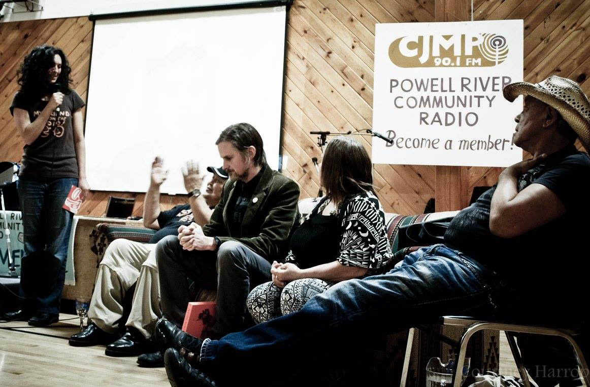 Hosting the evening of Music and Convertsation.