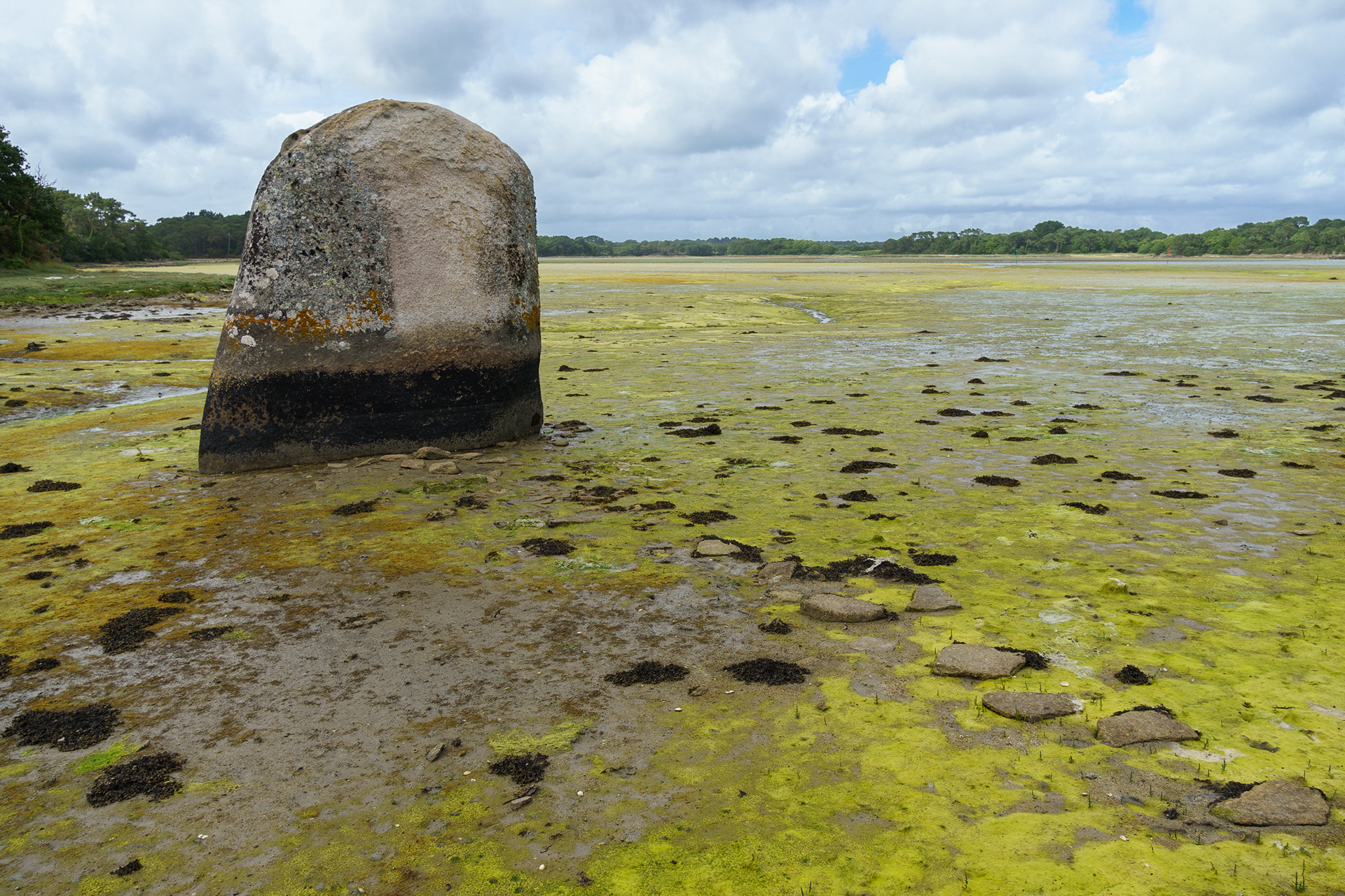 Le Menhir mouillé