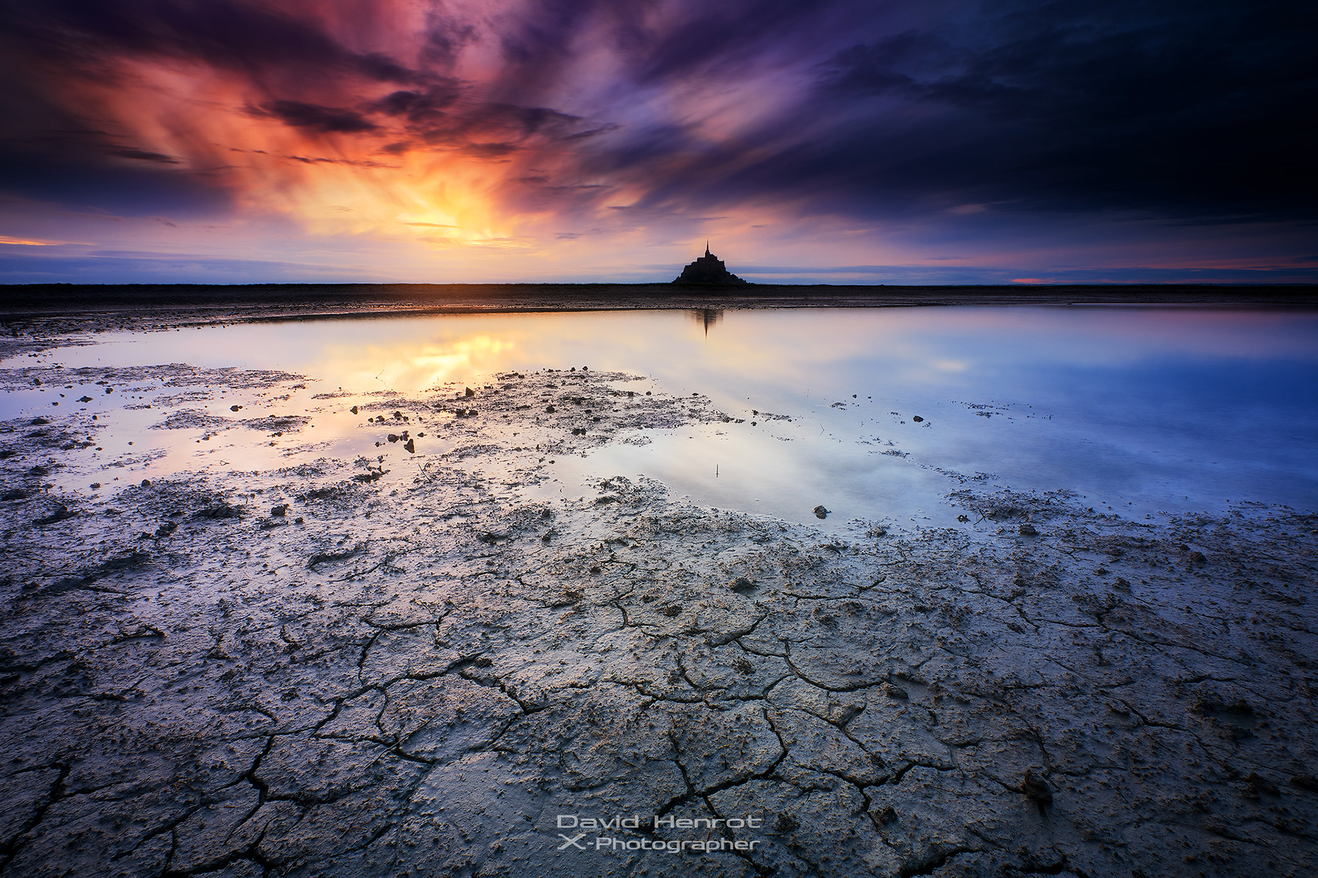Le Mont-Saint-Michel depuis les étangs des prés salés, Manche