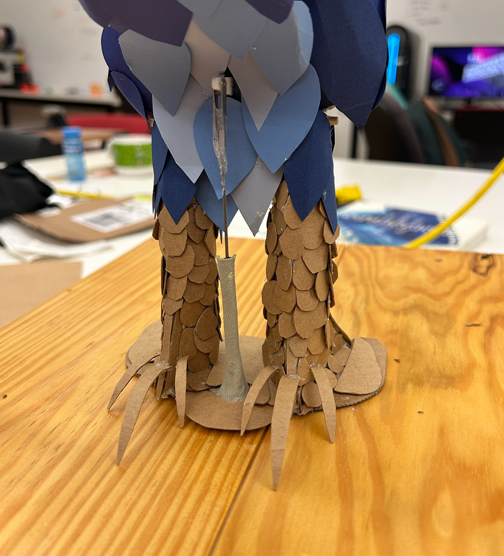 Close-up of updated legs and base of the bird.