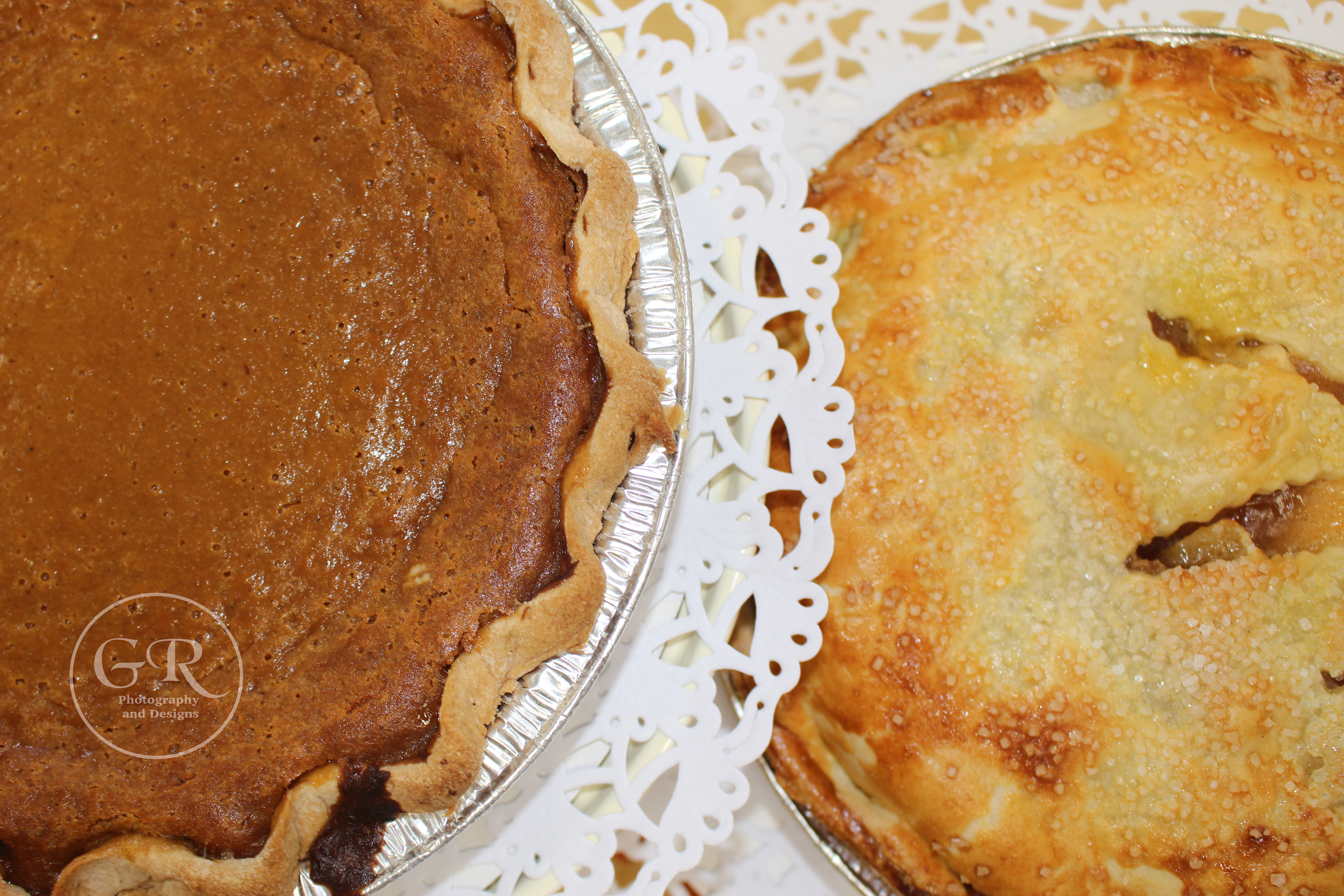 Krieg's Bakery - Pumpkin & Apple Pies