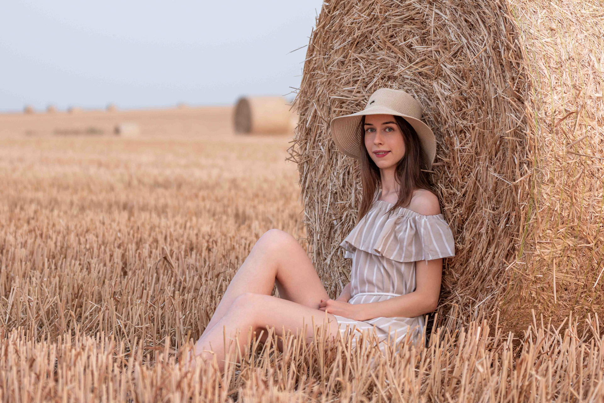 Réka szalmabálákkal