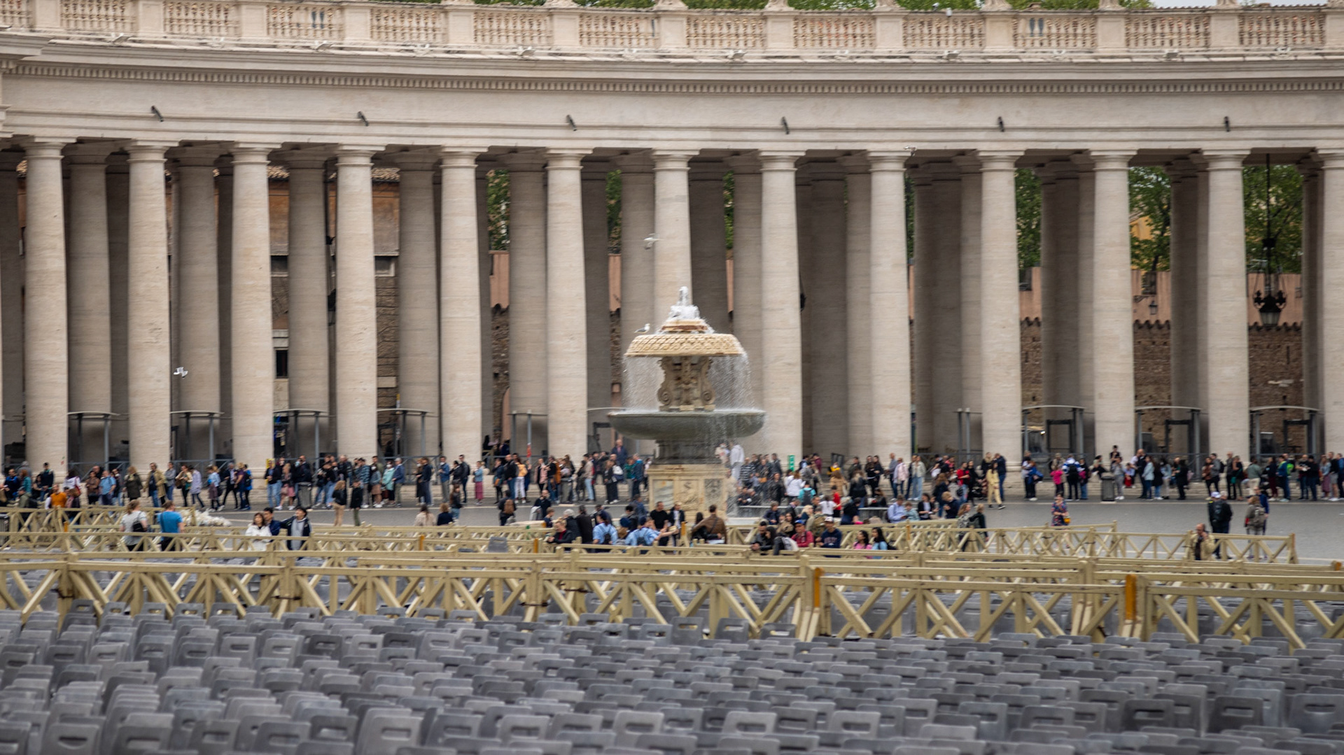 Piazza San Pietro. Rome, Italy. 2022.
