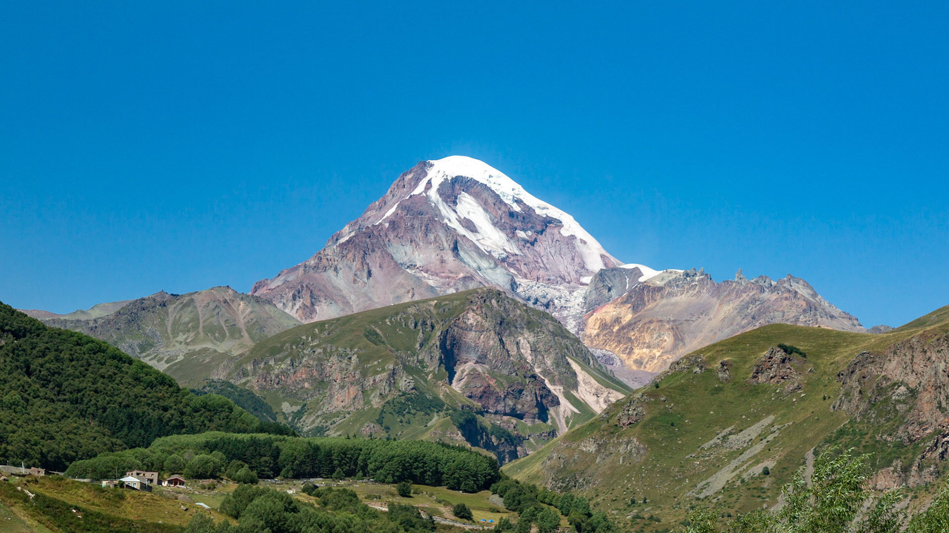 Stepantsminda, Georgia. 2019.