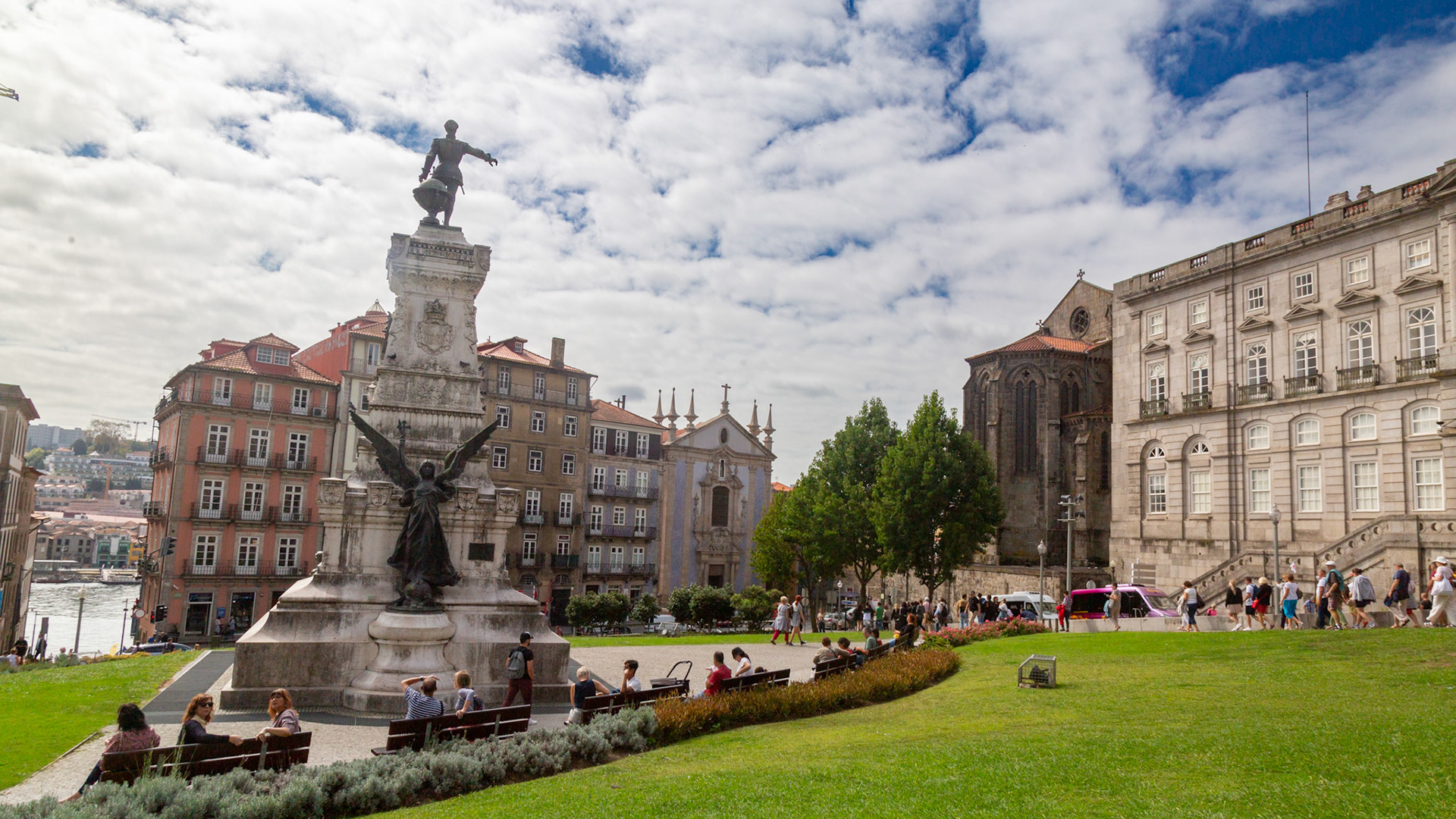 Monumento ao Infante Dom Henrique. Porto, Portugal. 2019.