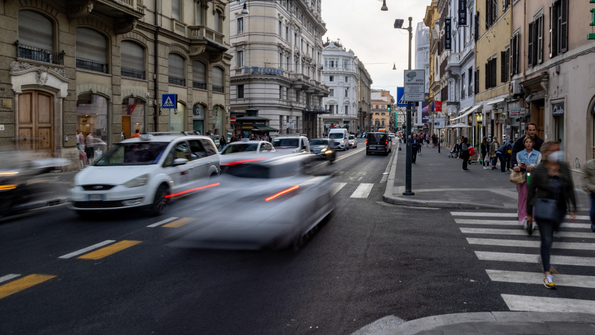 Via del Tritone. Rome, Italy. 2022.