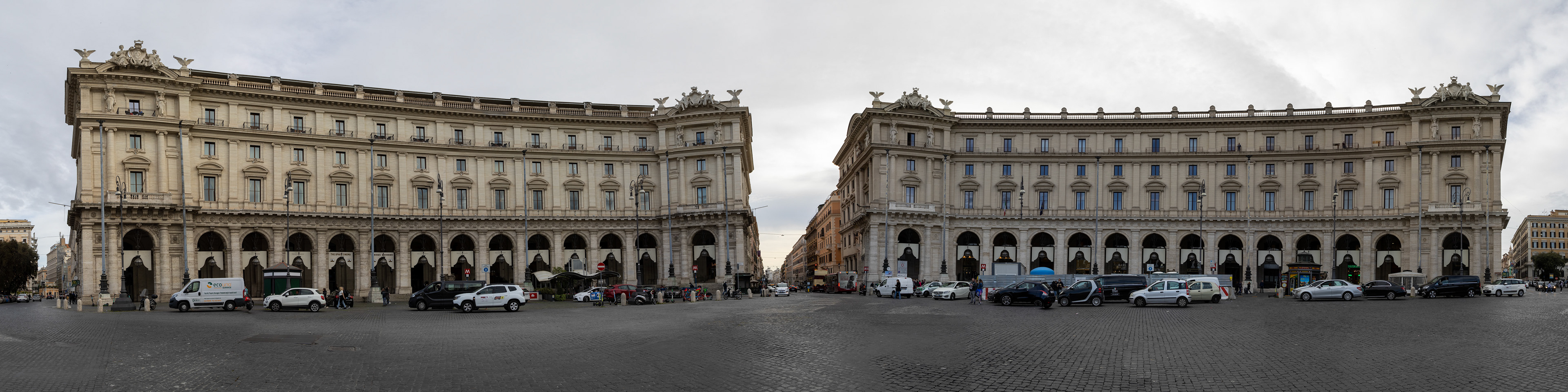 Fontana delle Naiadi. Rome, Italy. 2022.