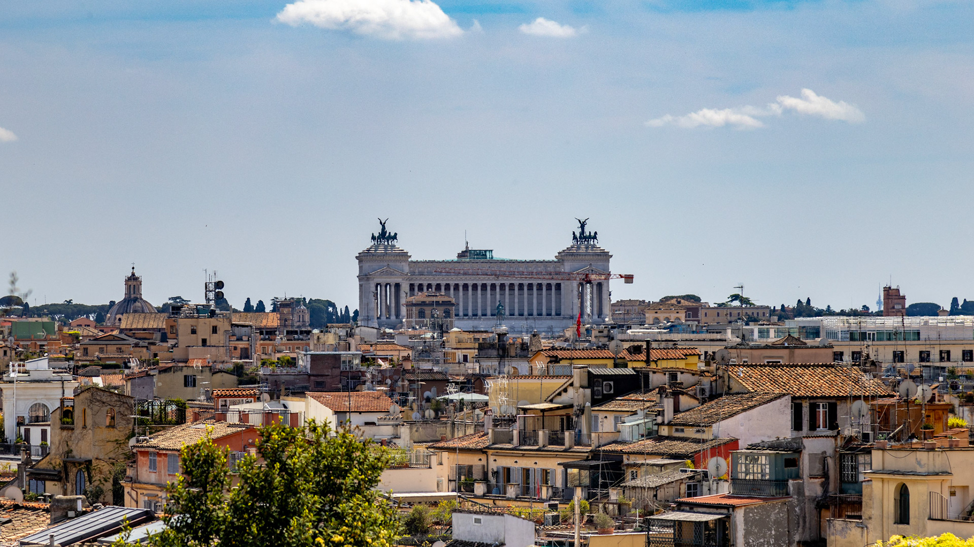 Piazza Venezia. Rome, Italy. 2022.