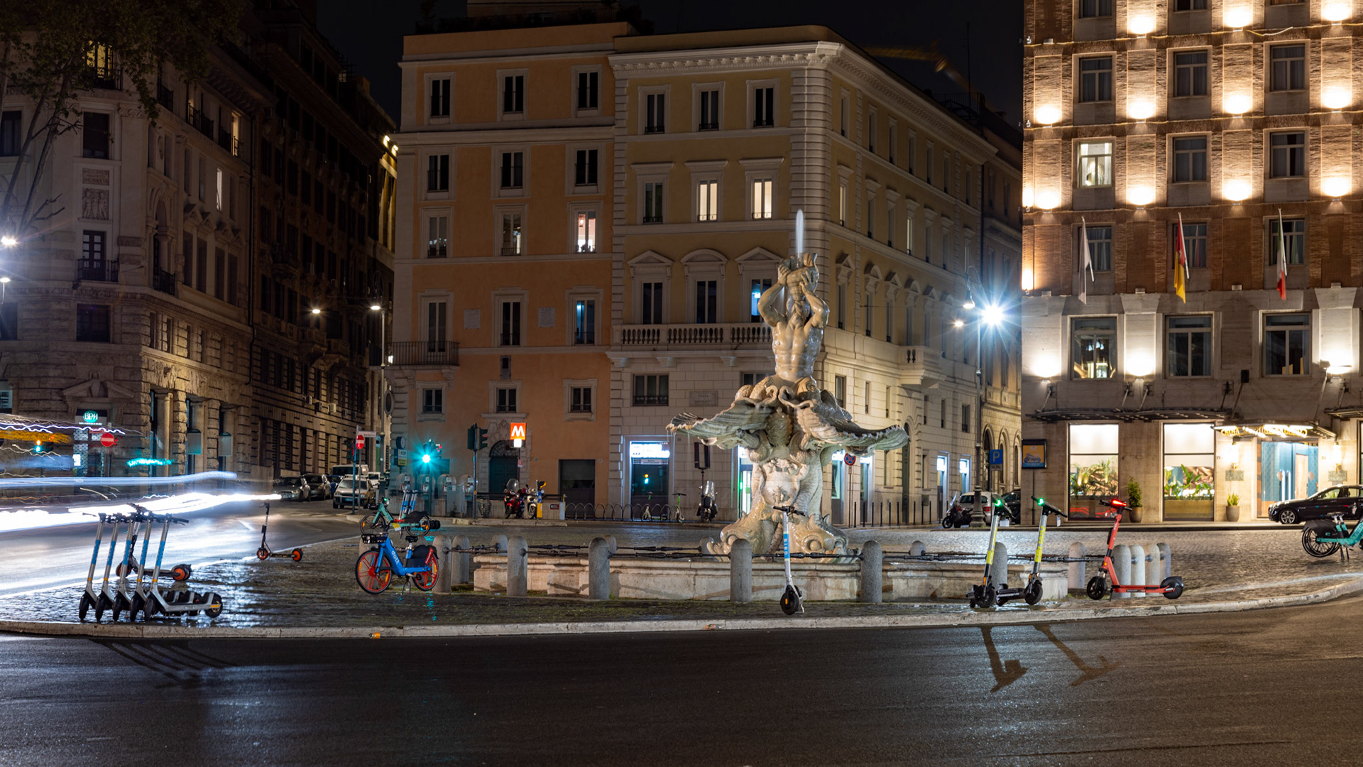 Fontana del Tritone. Rome, Italy. 2022.