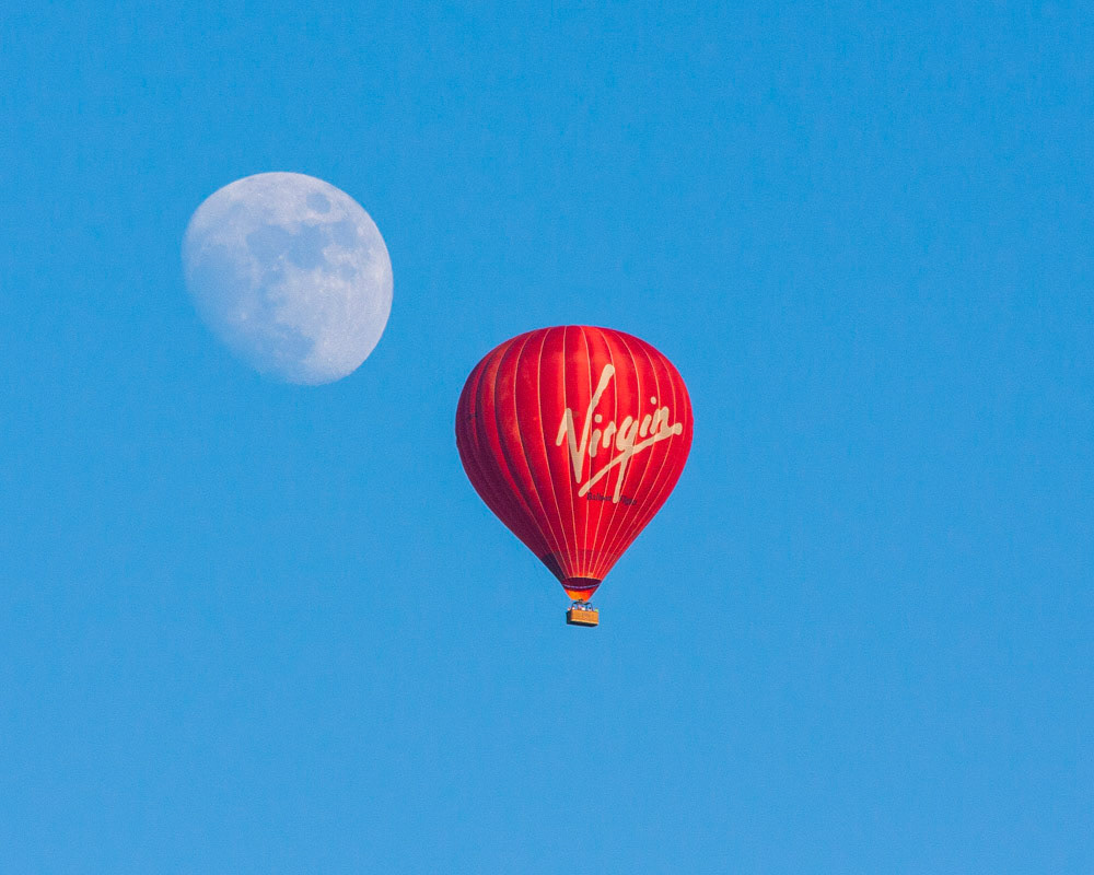 Virgin finally make it to the moon in a hot air balloon-3743