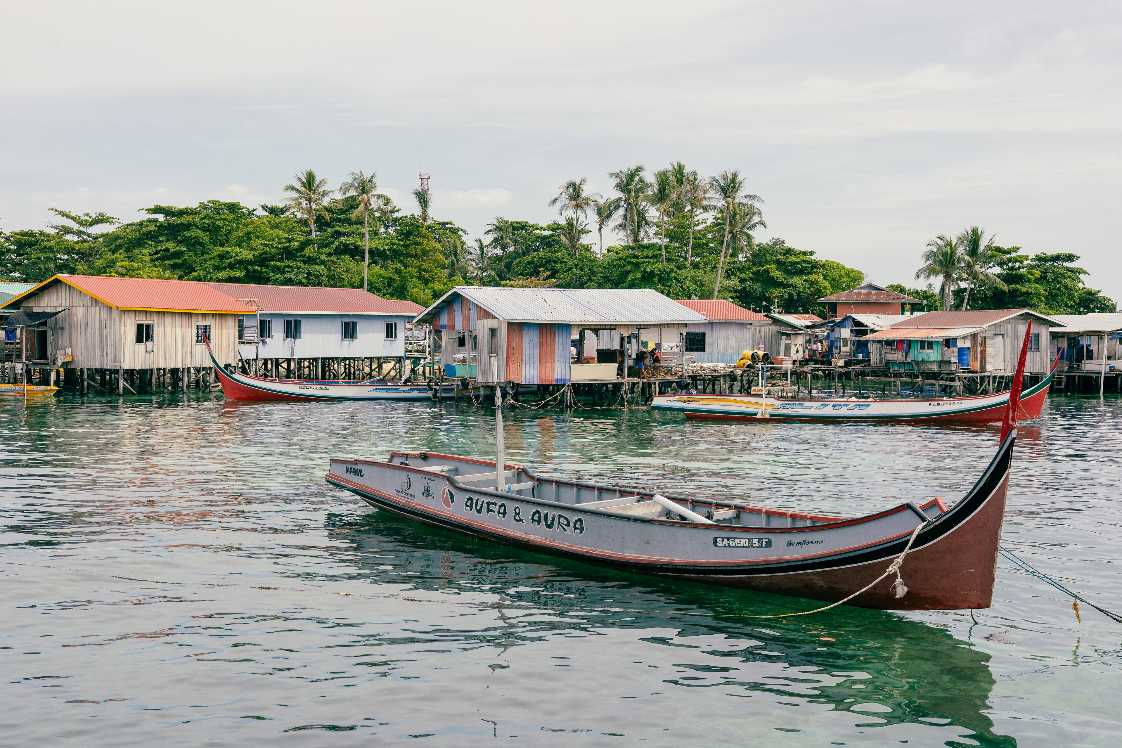 Bateaux traditionnels  - Mabul Island, Bornéo