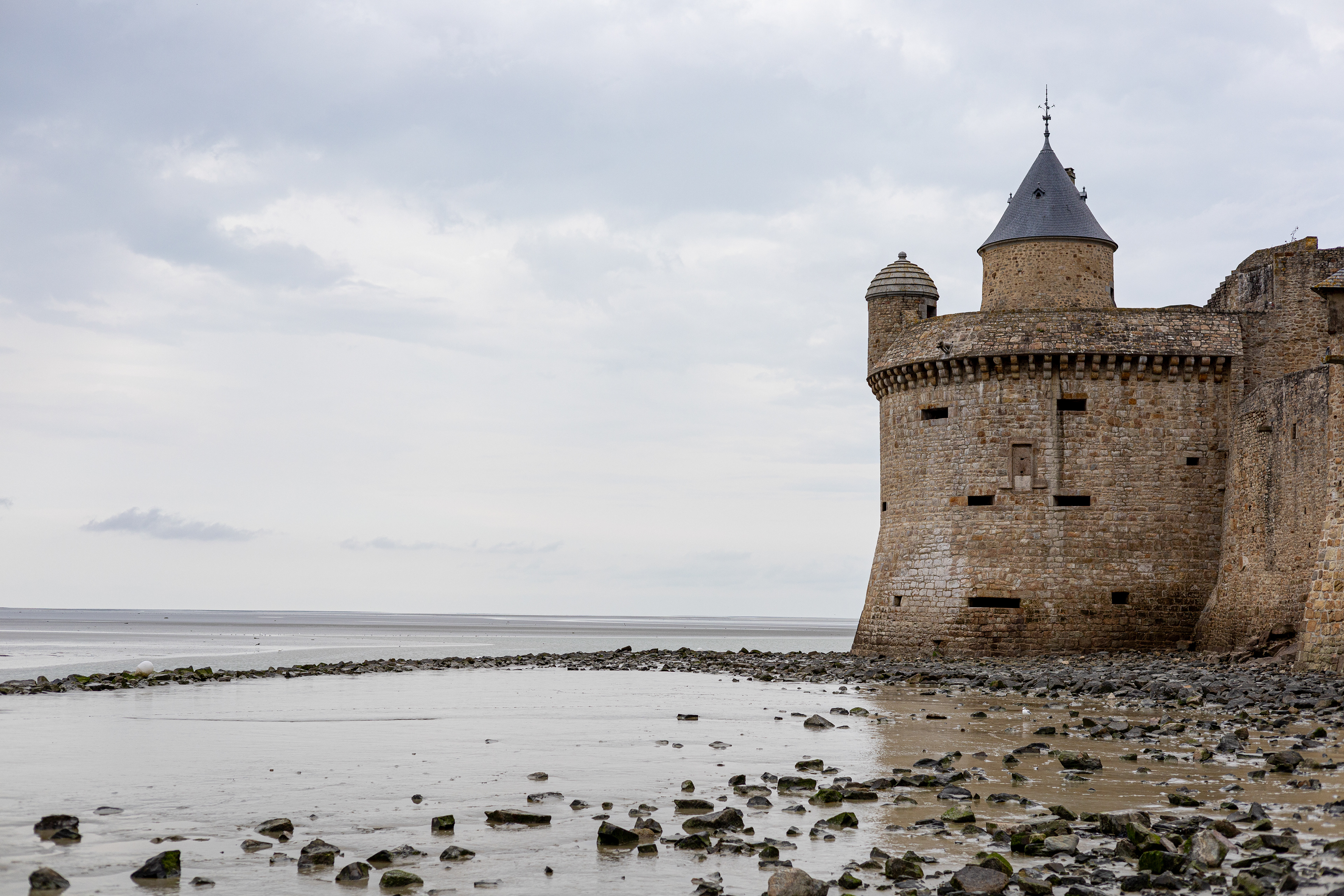 Remparts face aux marées - Manche, France