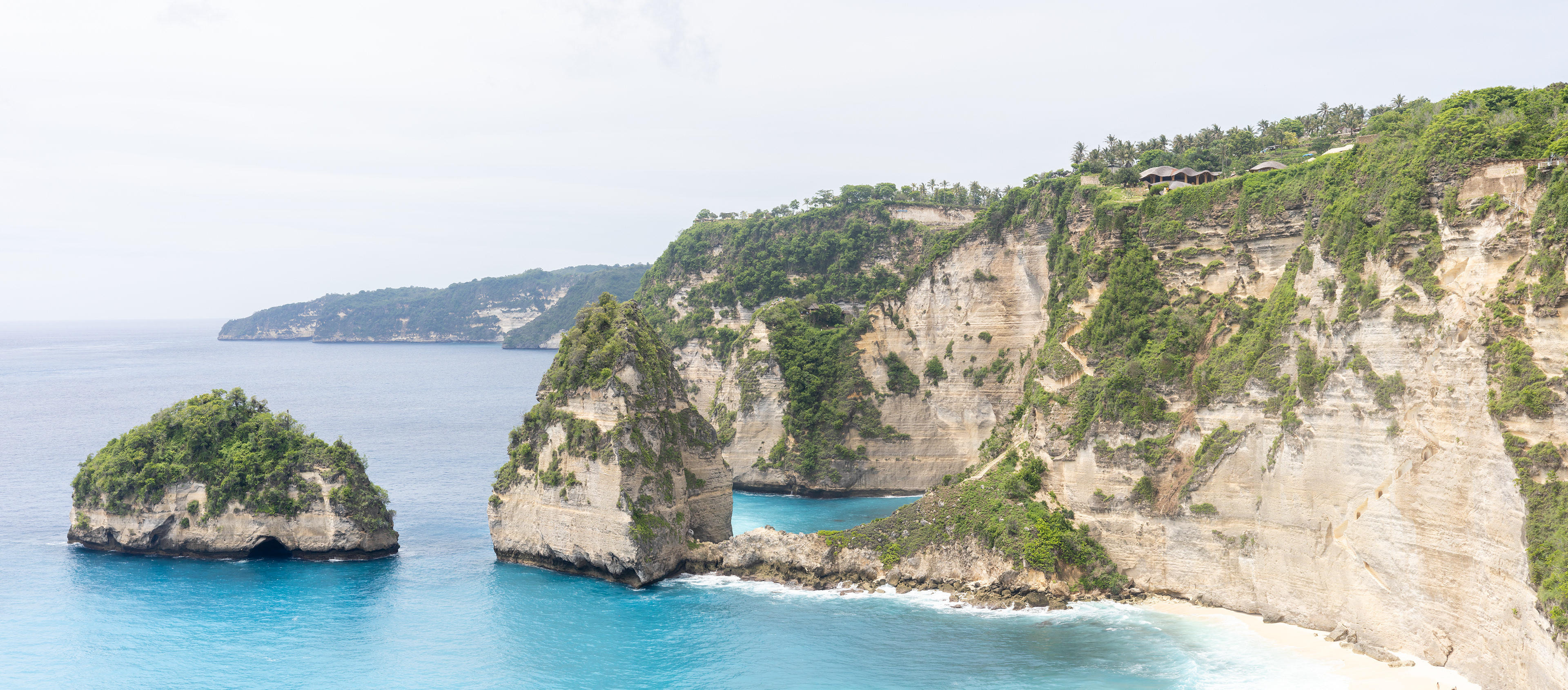 Roches sédimentaires de calcaire - Nusa Penida, Bali