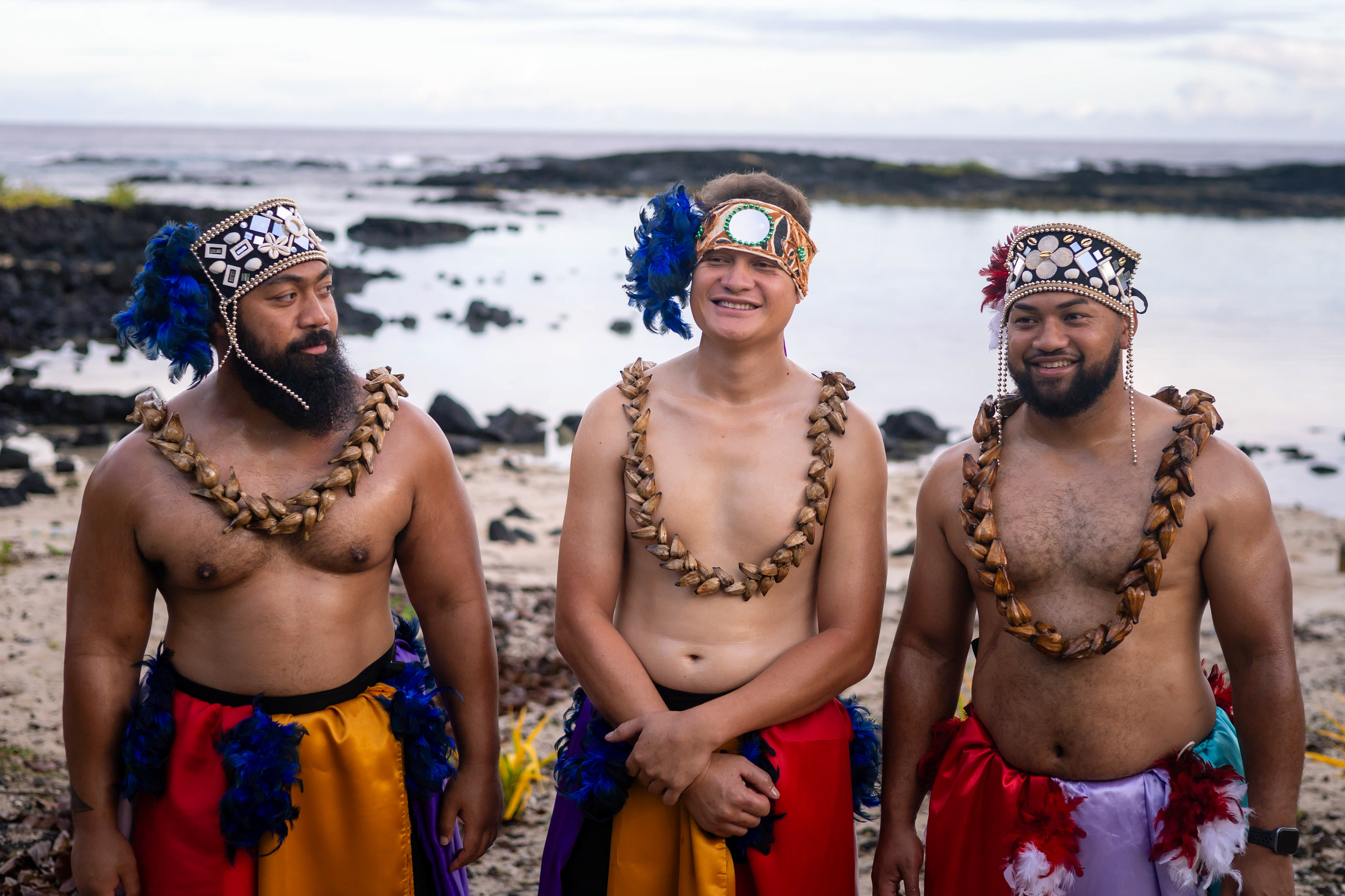 Hommes en tenue de cérémonie - Falealupo, Samoa