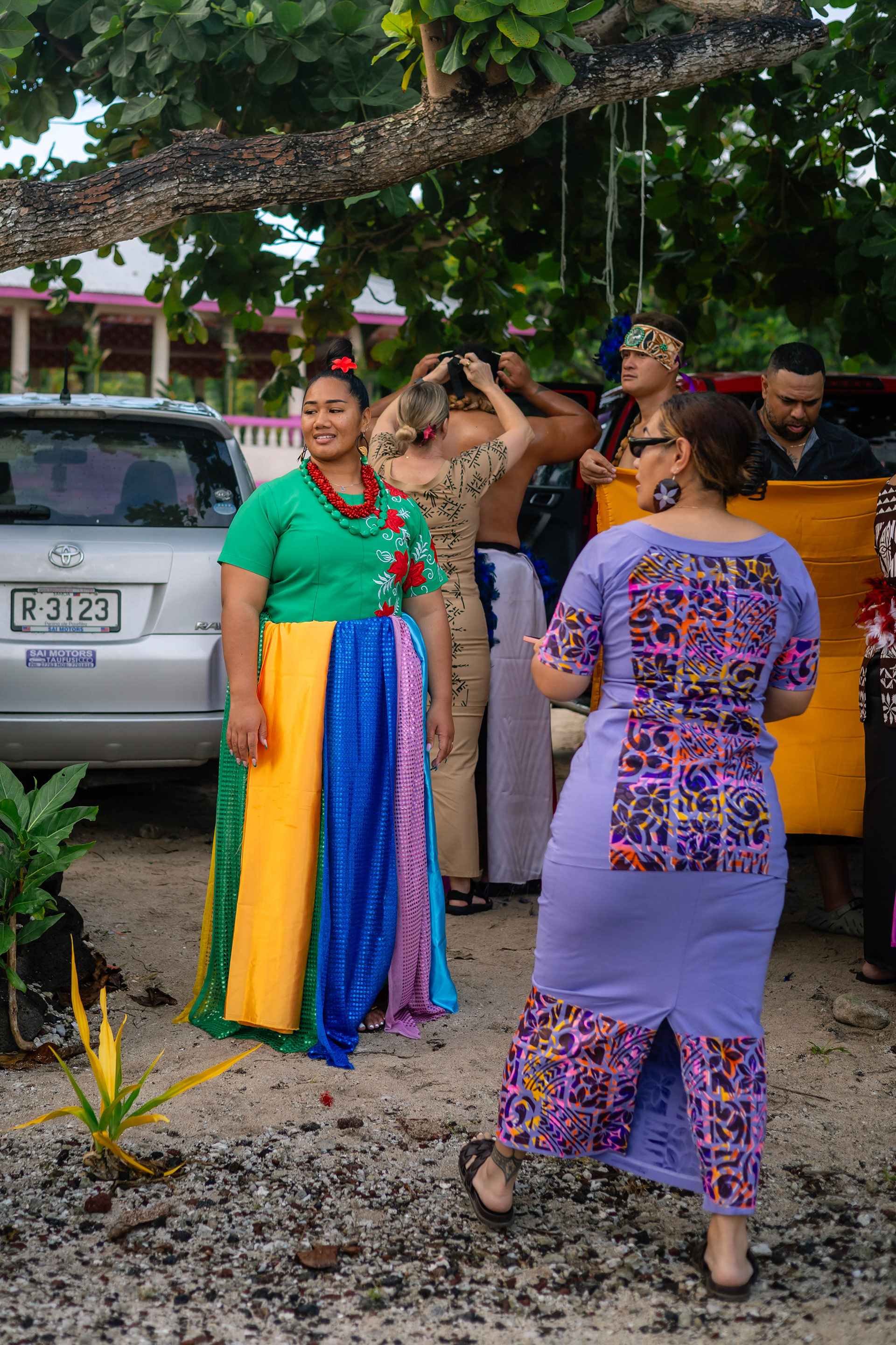 Femmes en tenue traditionnelle - Falealupo, Samoa