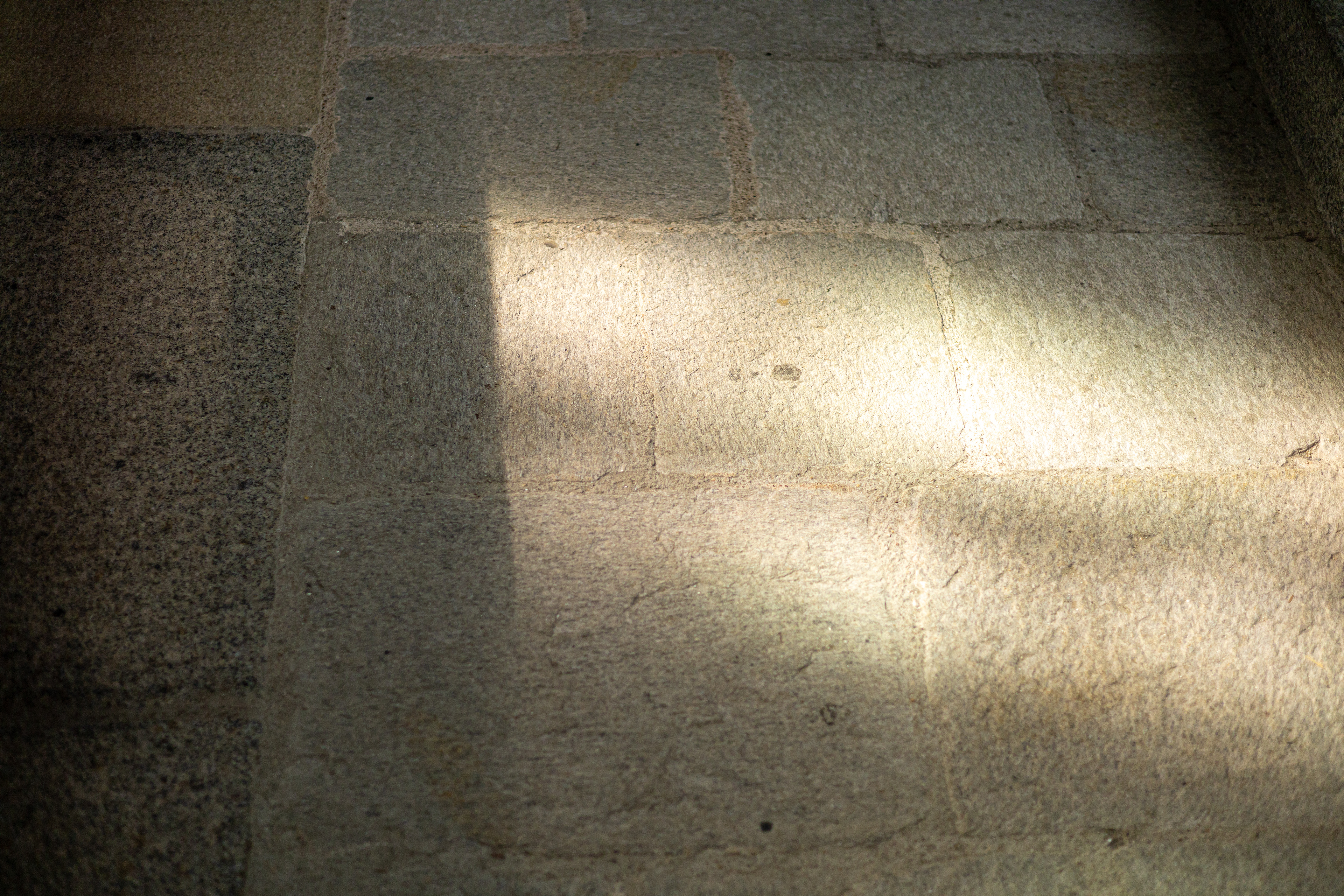 Pierres presque millénaires - Manche, France