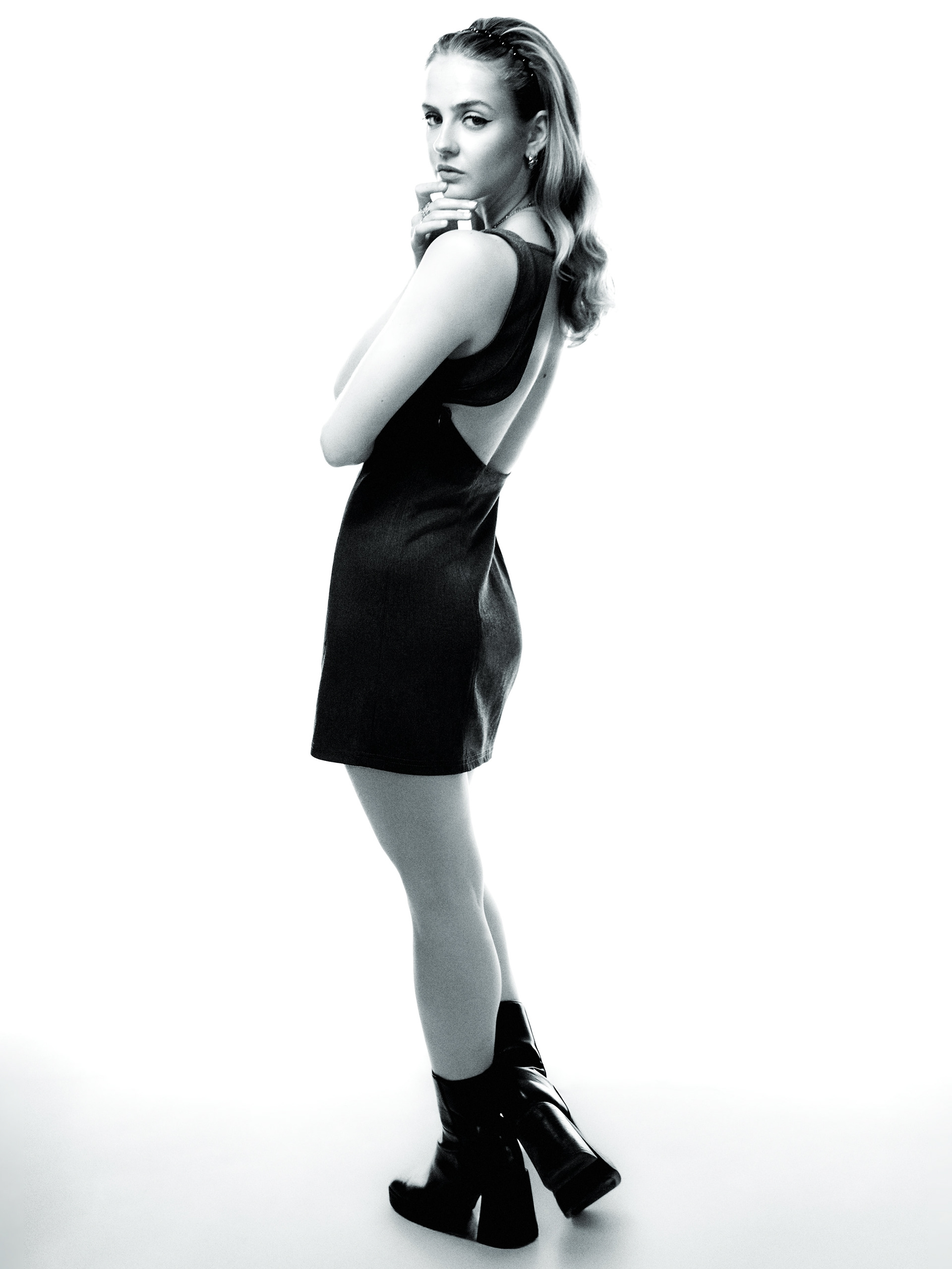 Eve, Actor