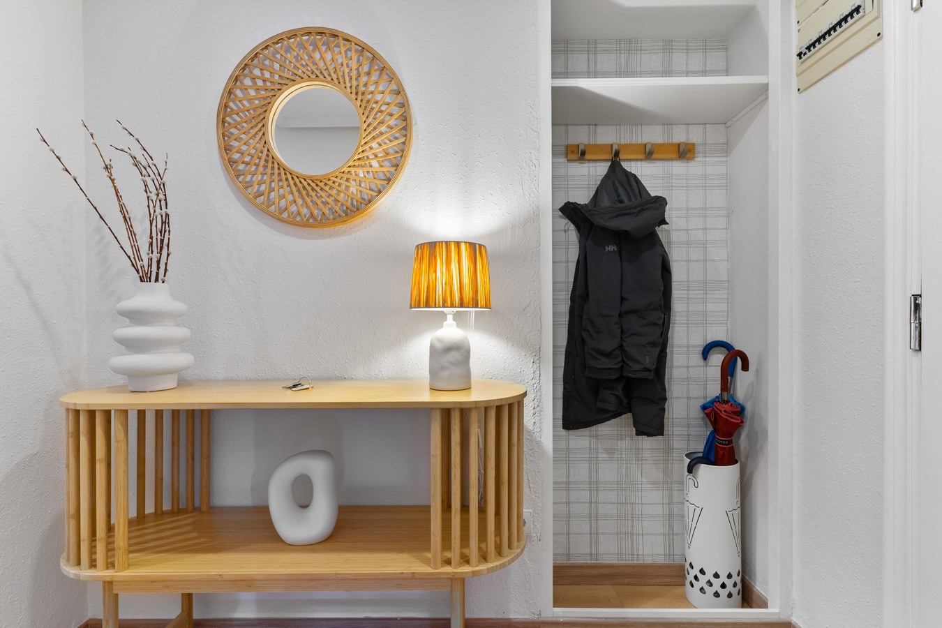 Reportaje completo de vivienda decorada para uso turístico en Gijón