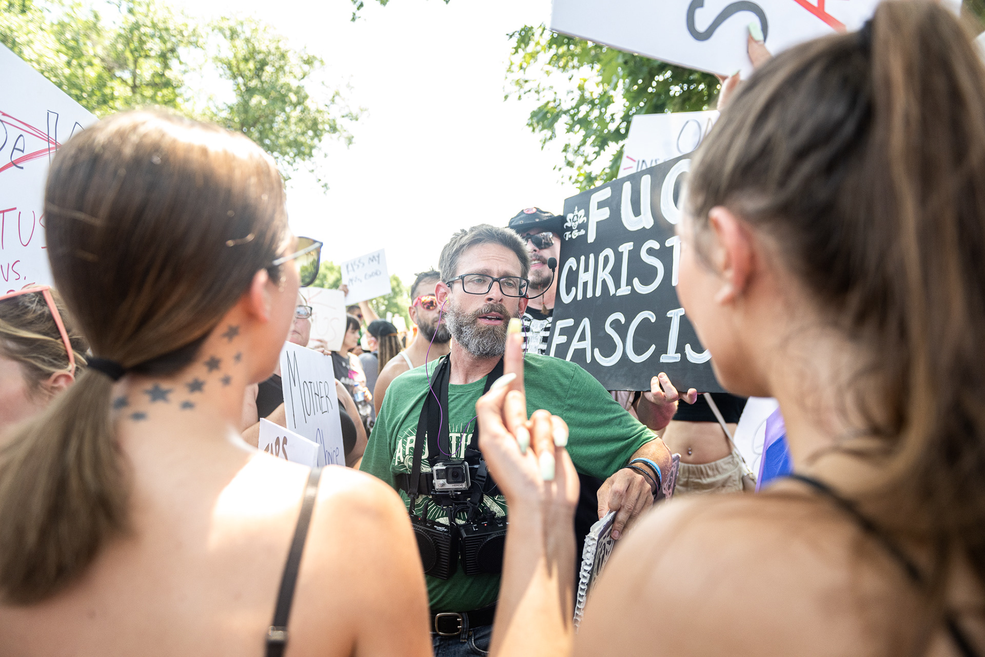 Protestors vs Counter Protestor