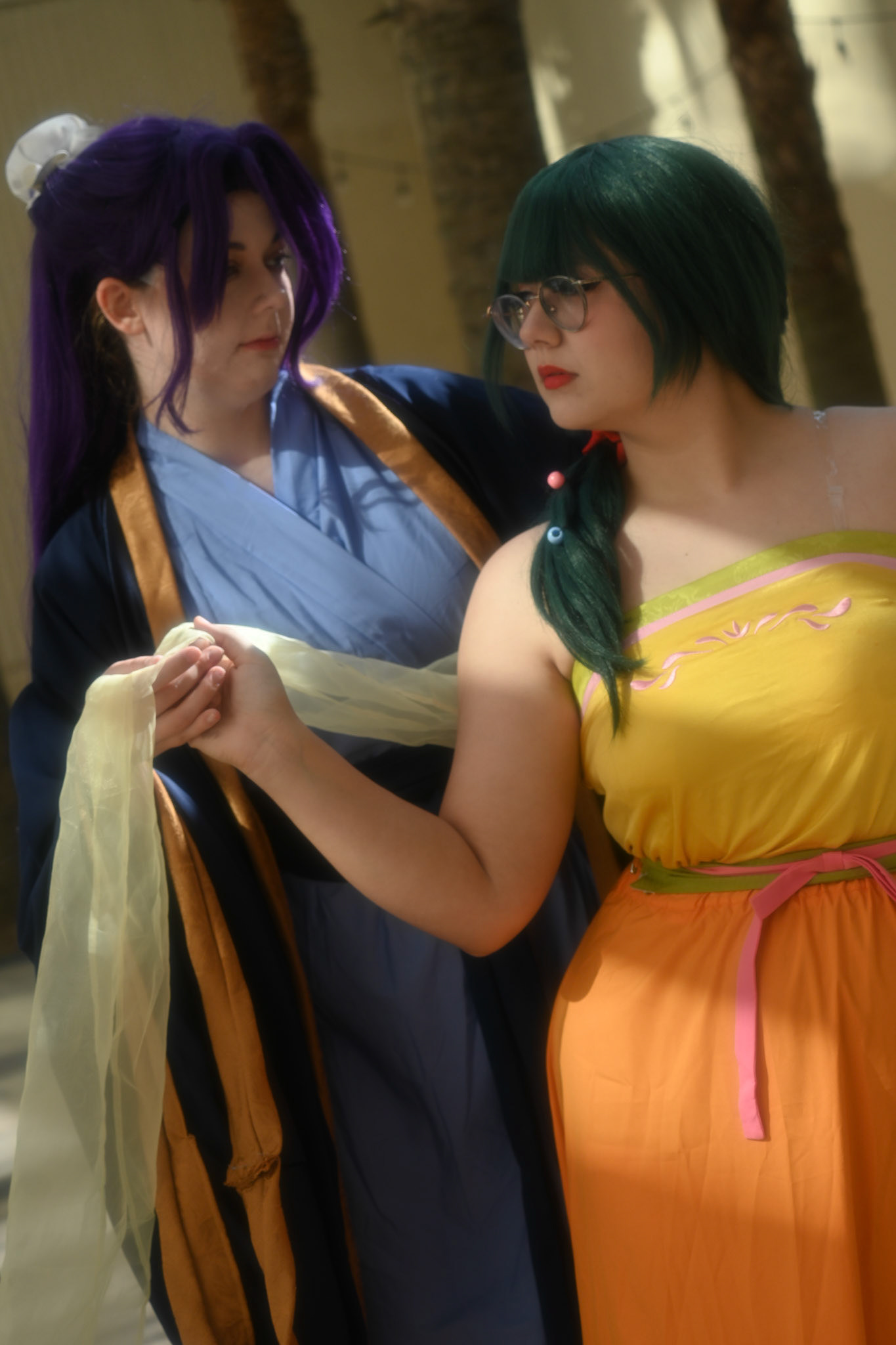 @cosmeems as Shinji and @cakepop.cos as Maomao from Apothecary Diaries