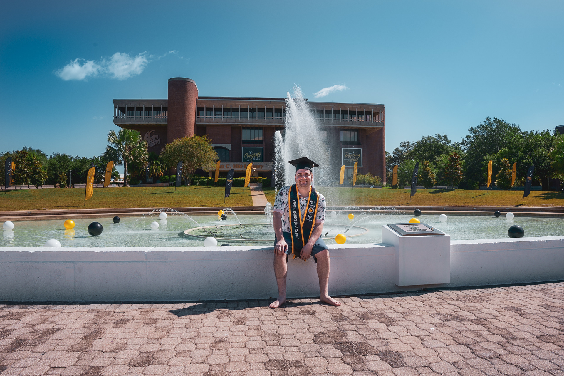 Reflecting Pond UCF Graduation Photographer | JC