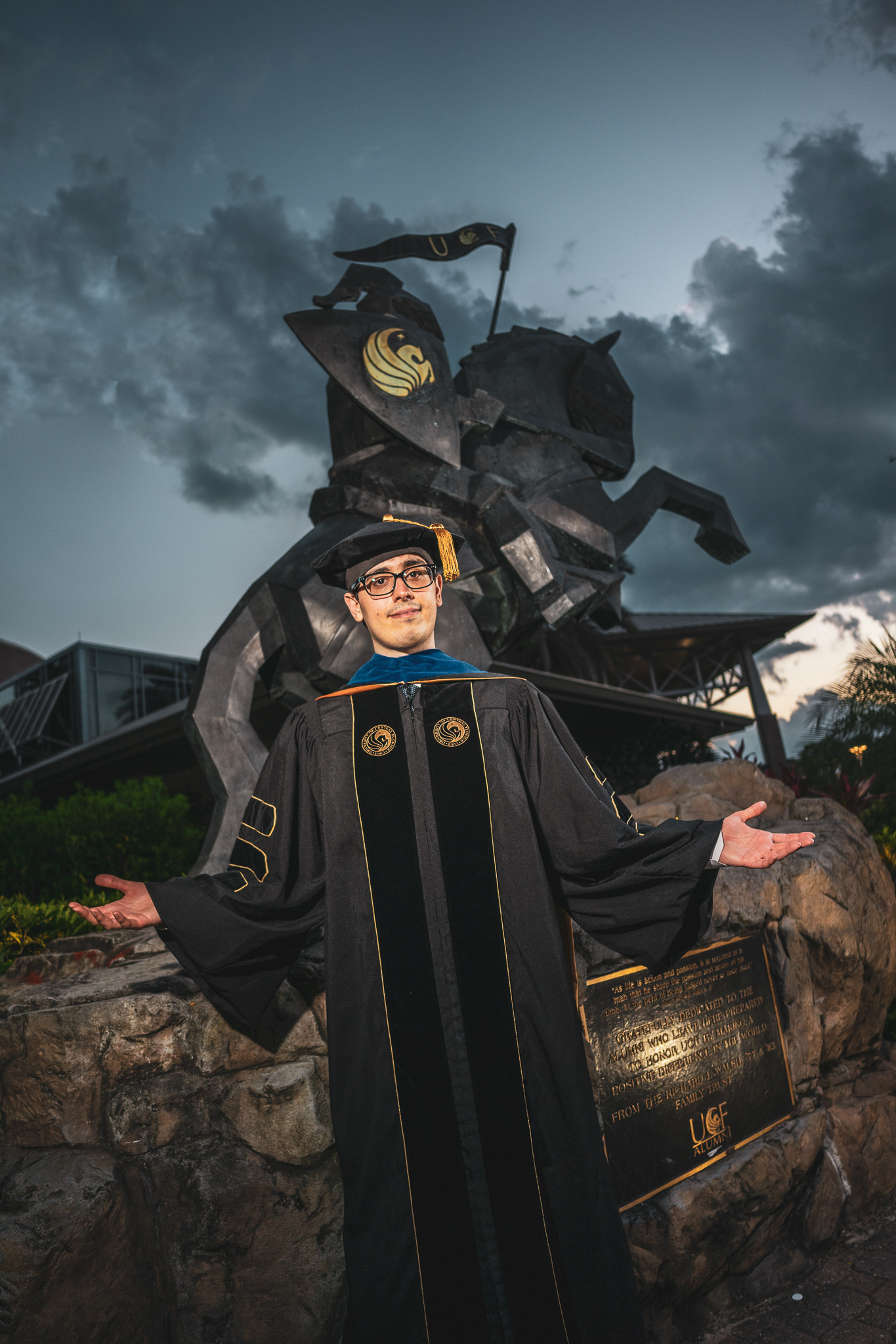 Alumni Statue UCF Graduation PhotographerMS