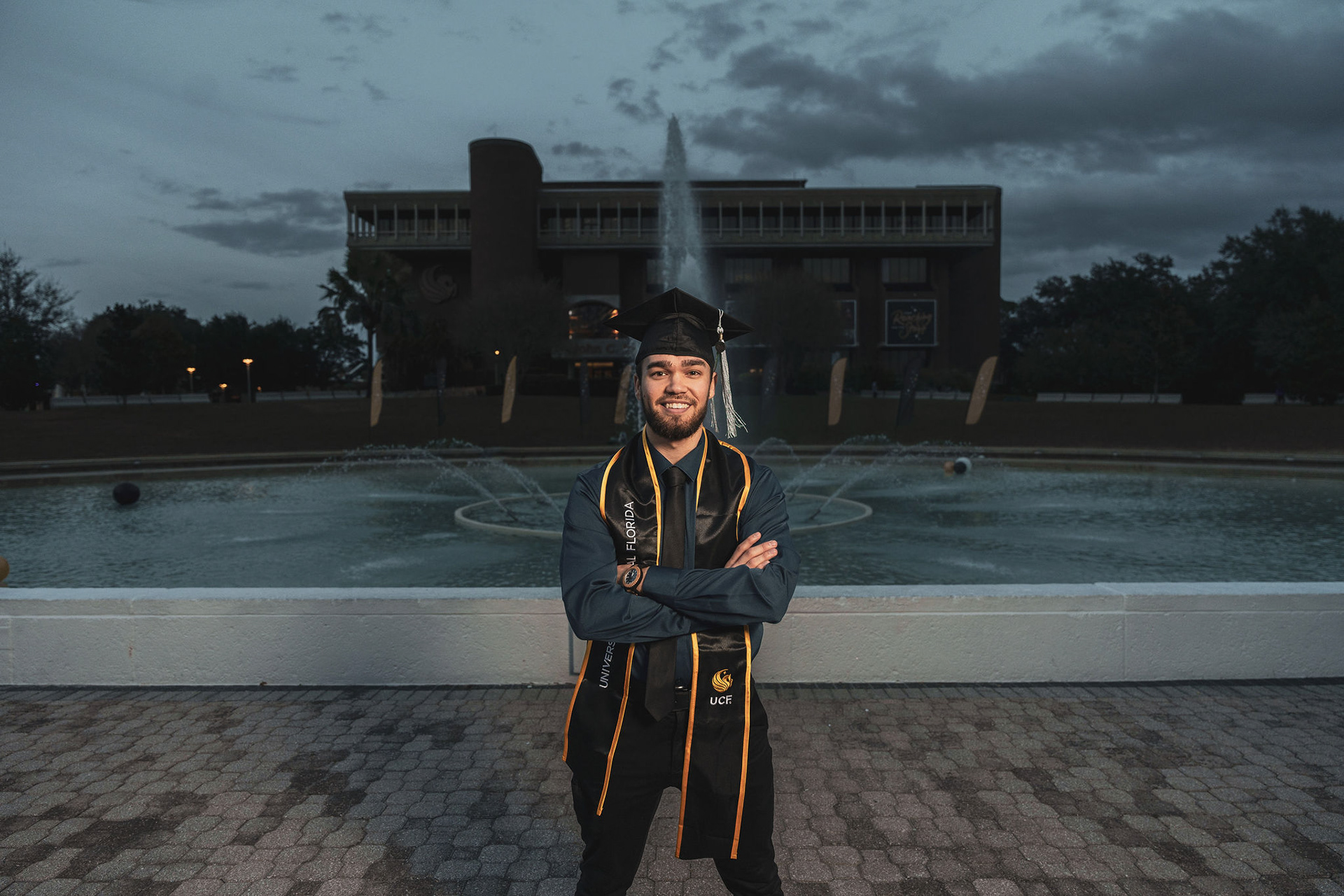 UCF Reflecting Pond @ Main Campus Orlando Graduation Photography | JC