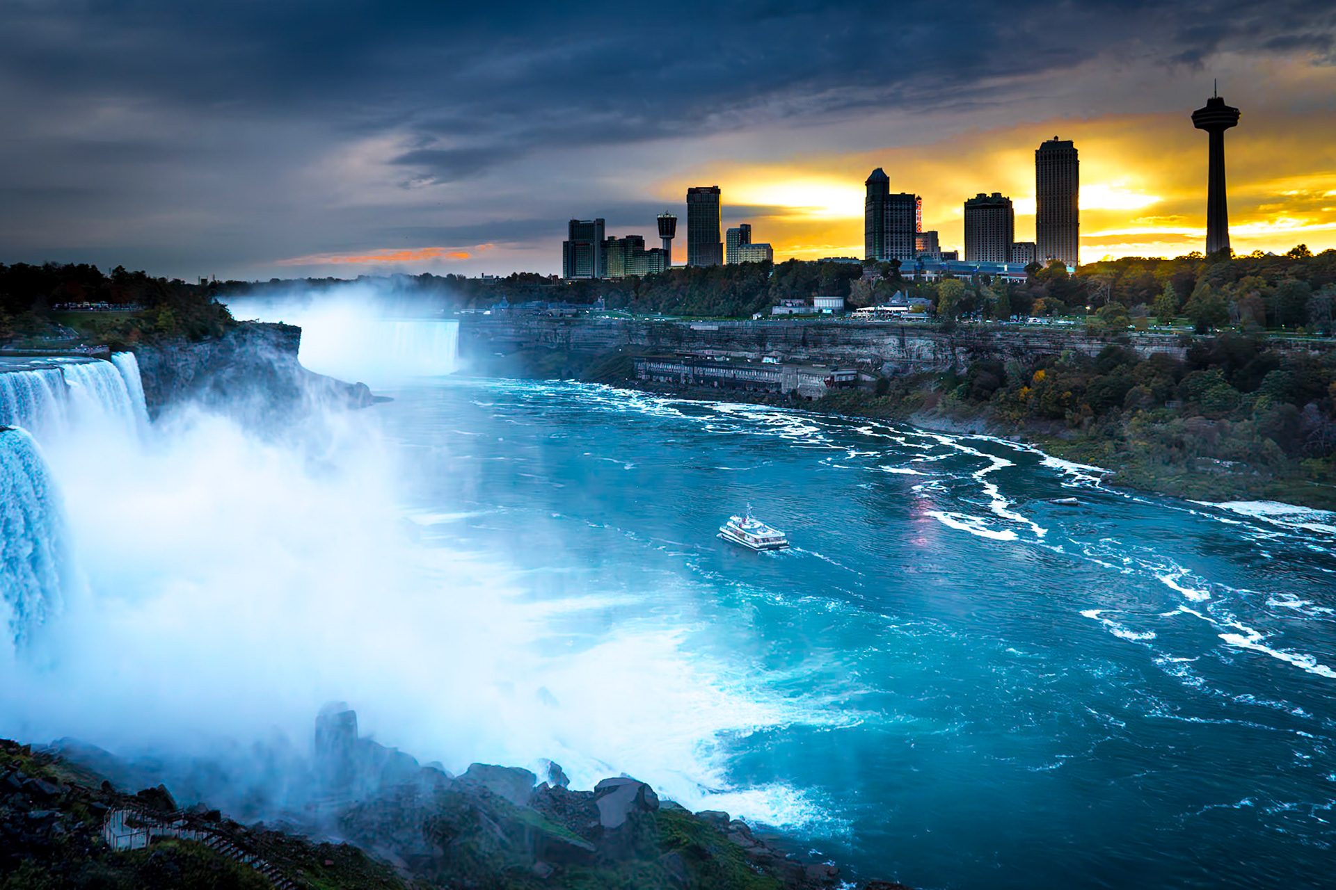 Niagara Falls at Dusk