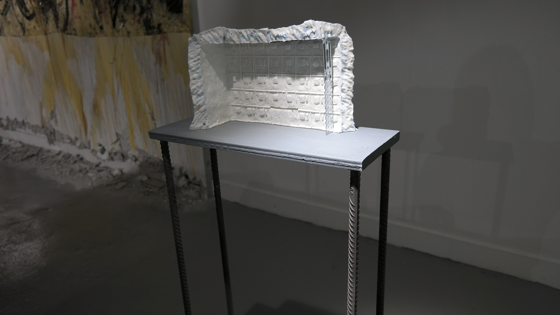 Sasha Novoselova. On The Ground. Plaster mold. 2019