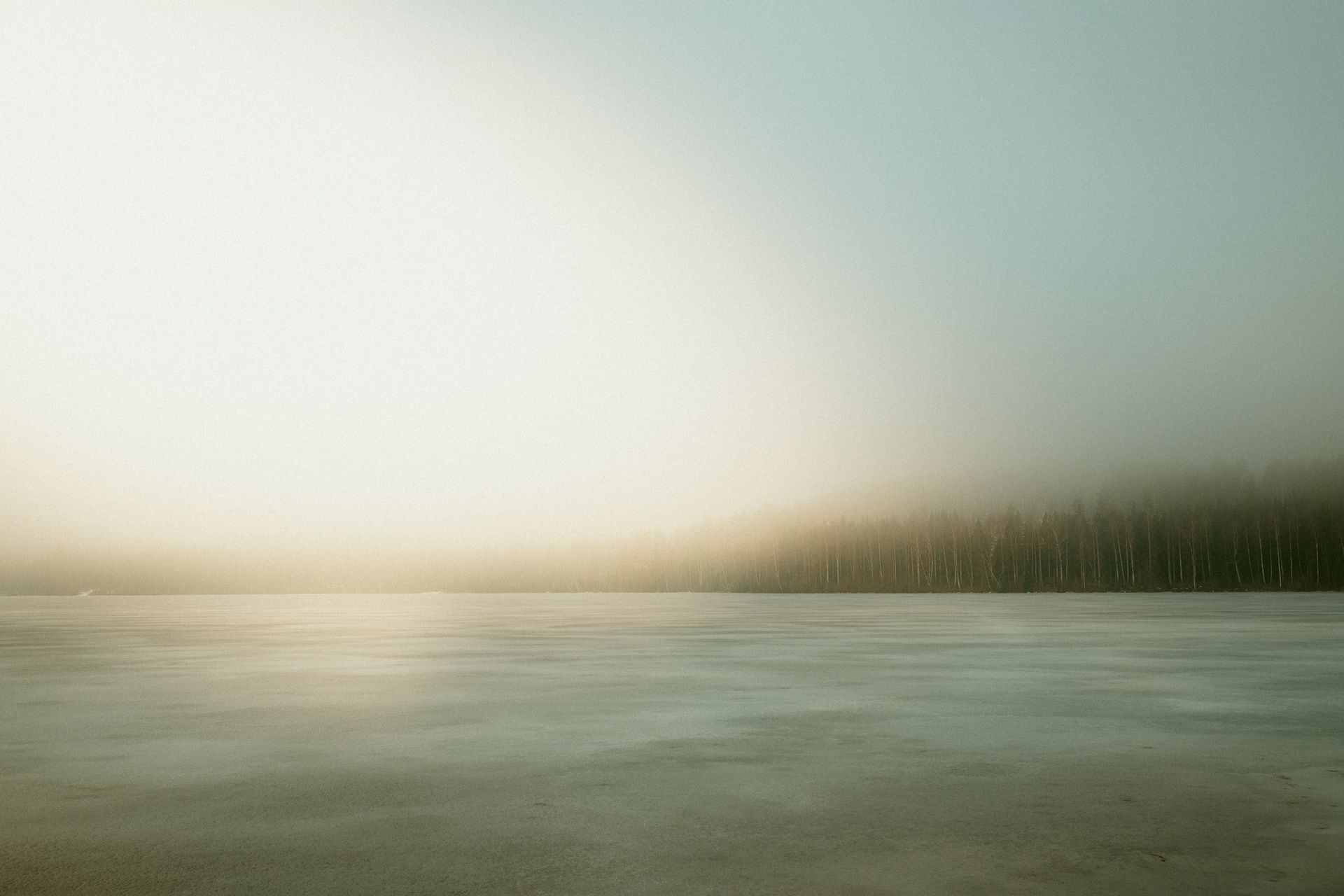 Solen över sjön. Print 30x40 matt papper   